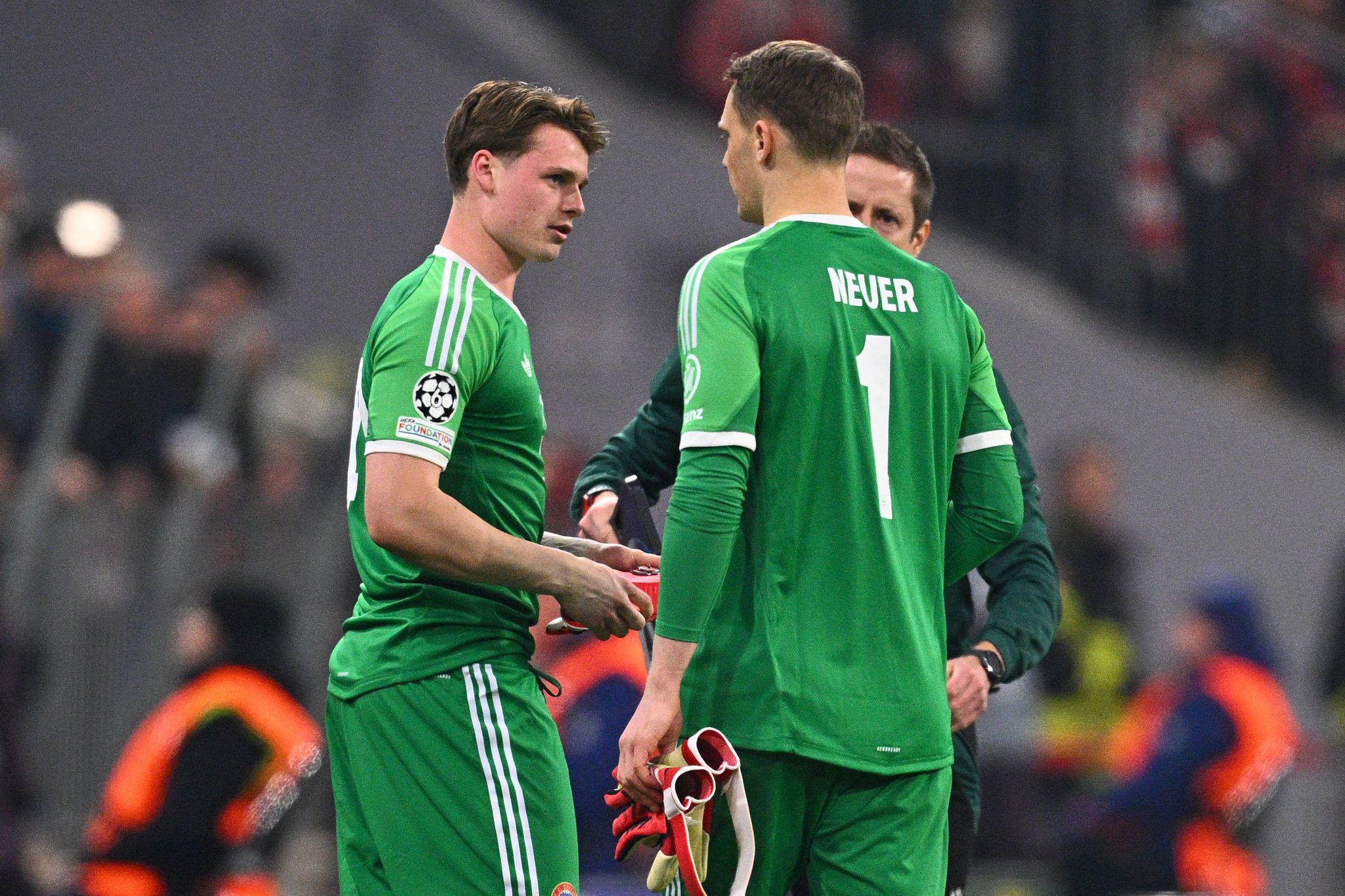 «Bild»: Neuer fällt mit Faserriss aus – Premiere für Urbig