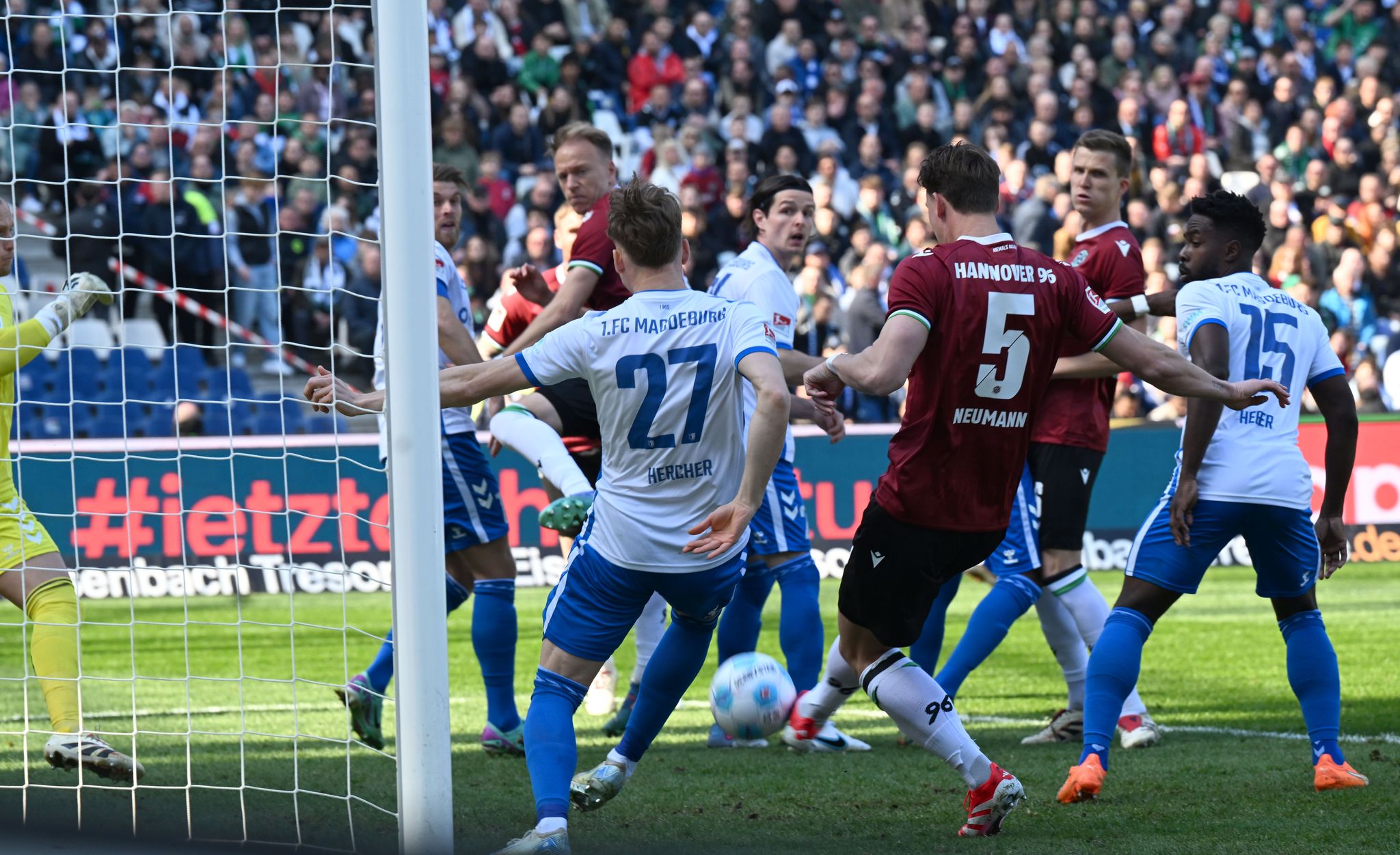 Kein Sieger im Verfolgerduell: Hannover und Magdeburg torlos