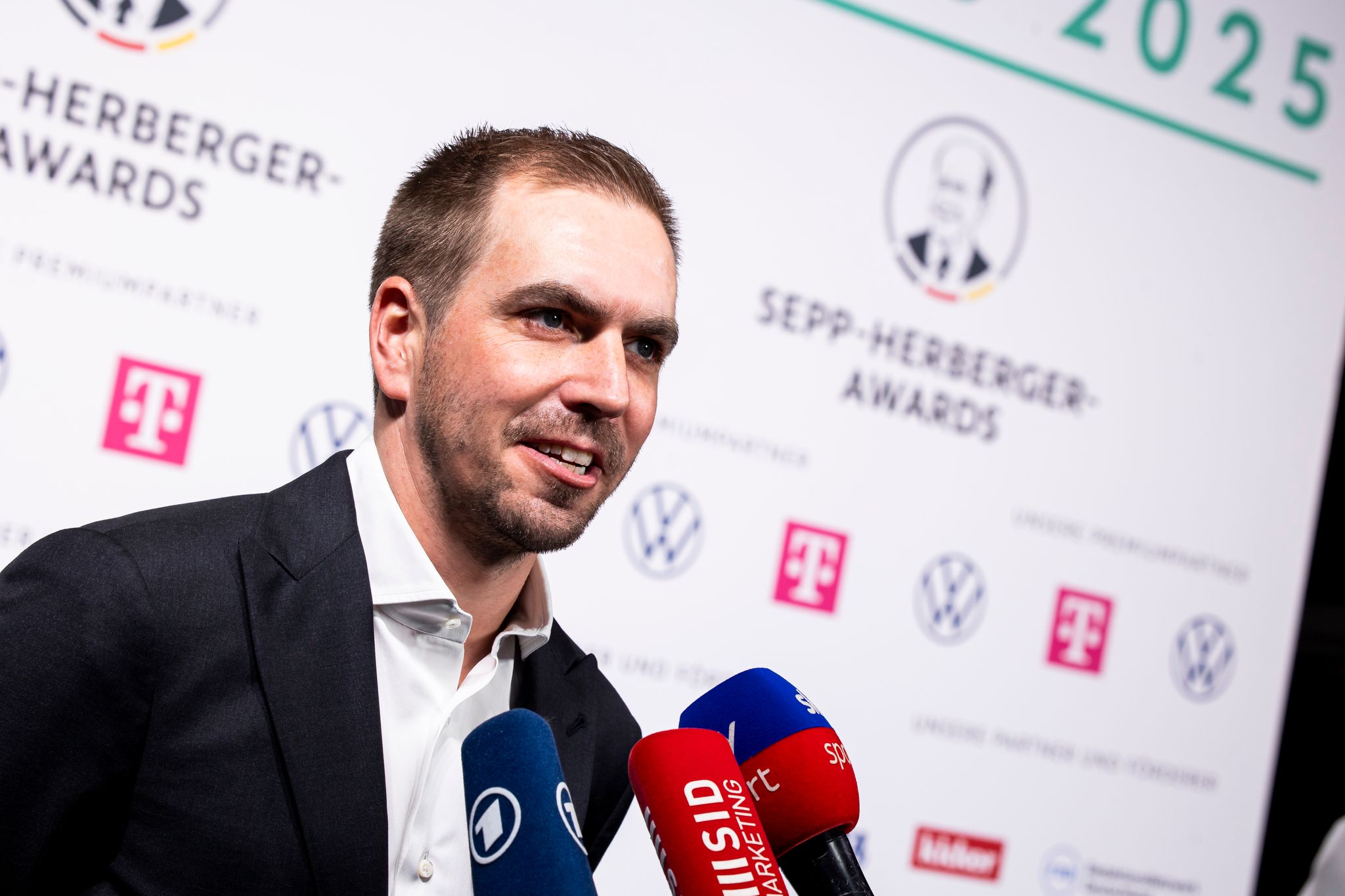 Lahm lobt Müller: «Absolute Identifikationsfigur» für Bayern