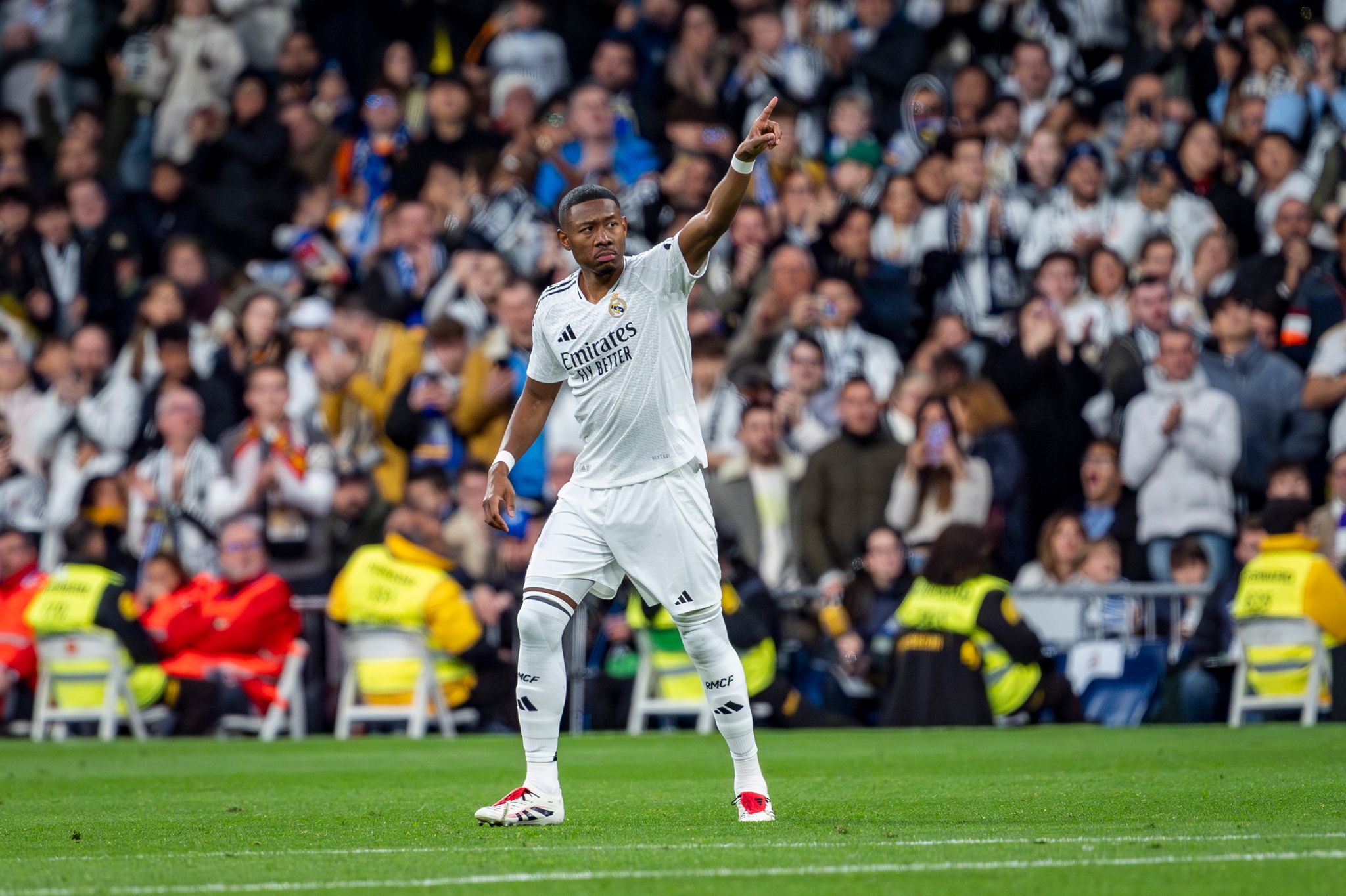 Real-Profi Alaba erleidet erneut Knieverletzung