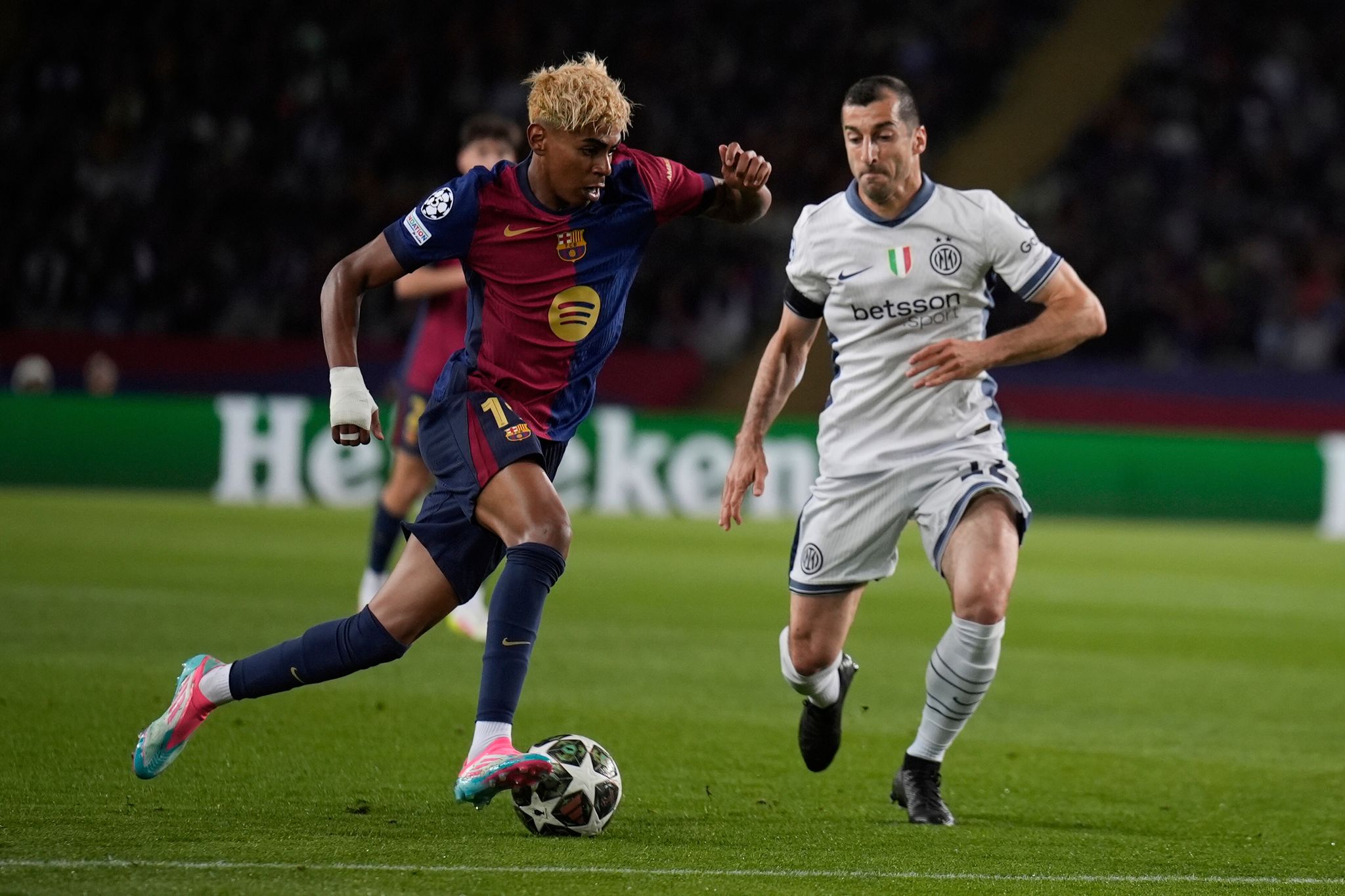 Halbfinal-Kracher: Flick und Barça retten Remis gegen Inter