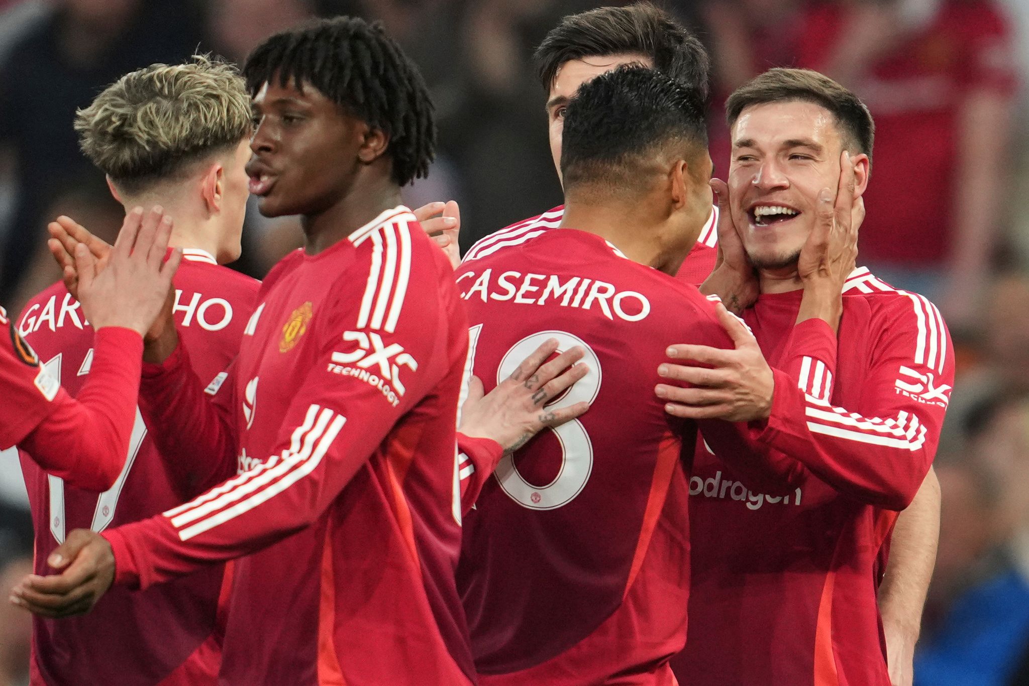 Manchester United siegt nach sensationellem Comeback 5:4