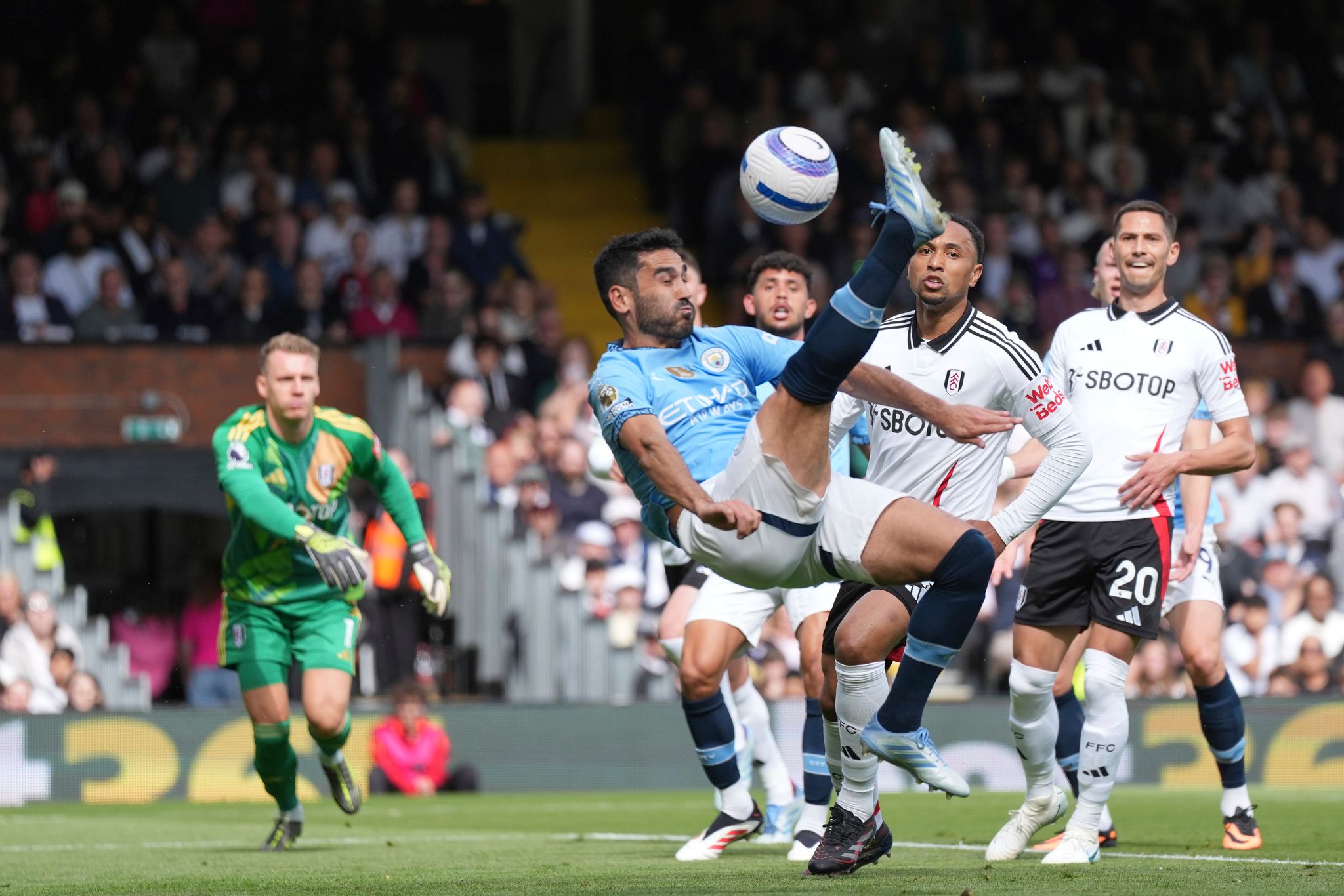 Gündogans Fallrückzieher: Man City in der Champions League