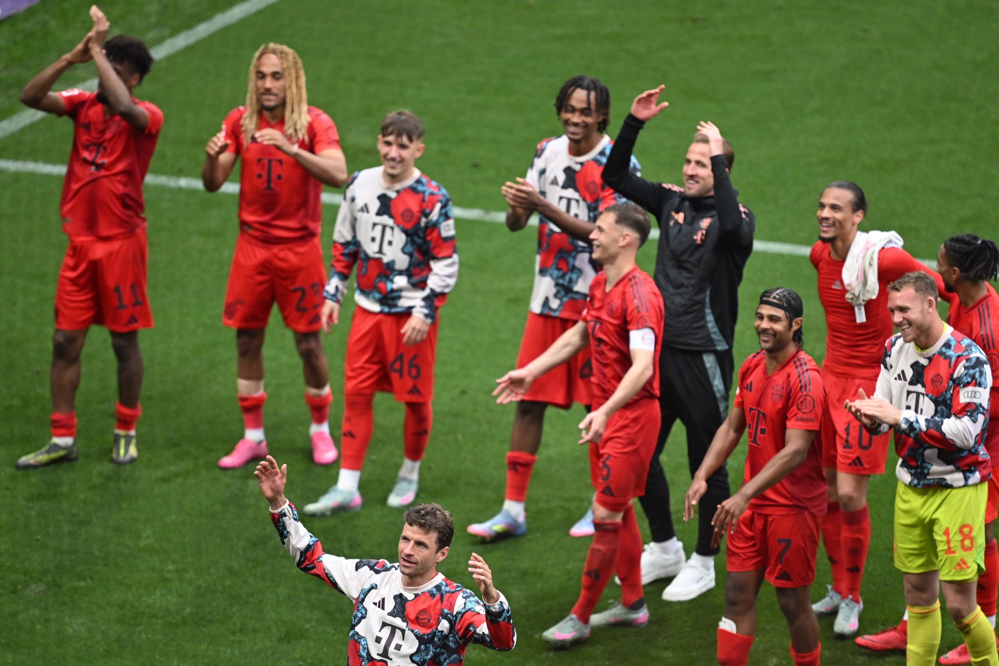 Titeljubel vorm Bildschirm: FC Bayern zum 34. Mal Meister