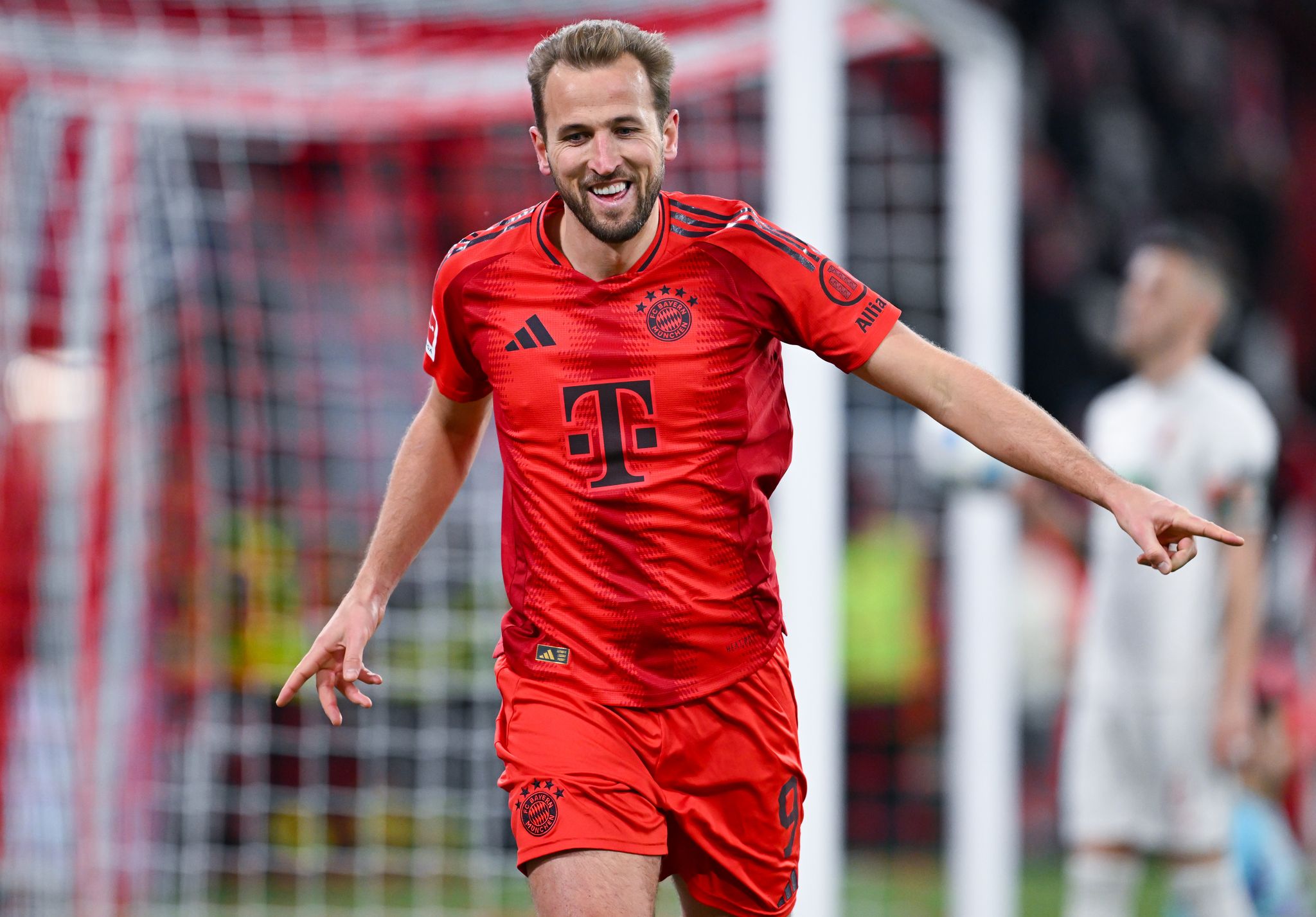 Bayern-Sportdirektor schließt vorzeitigen Kane-Abgang aus