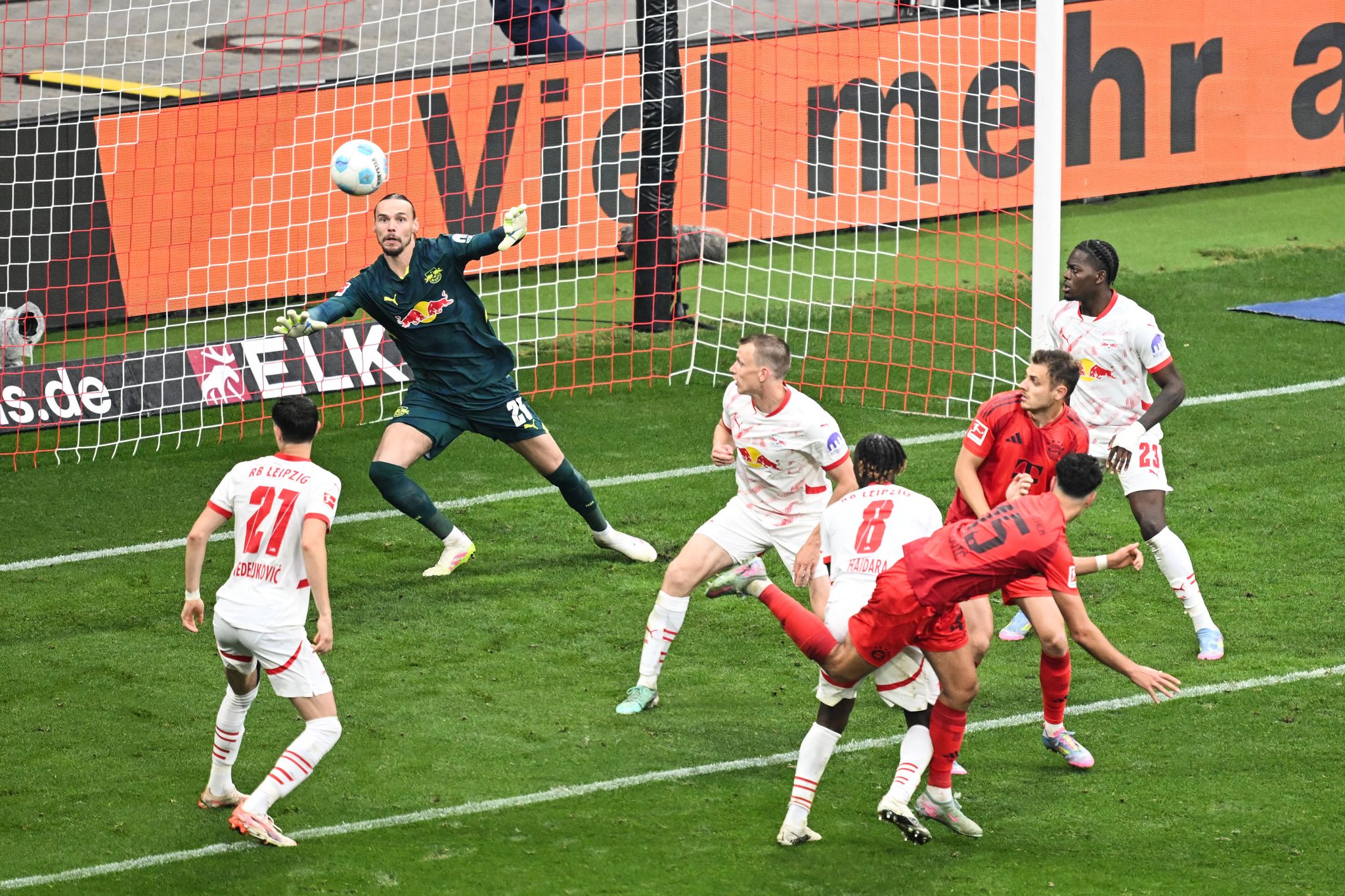Last-Minute-Schock: Bayerns Meisterparty nach 3:3 verschoben