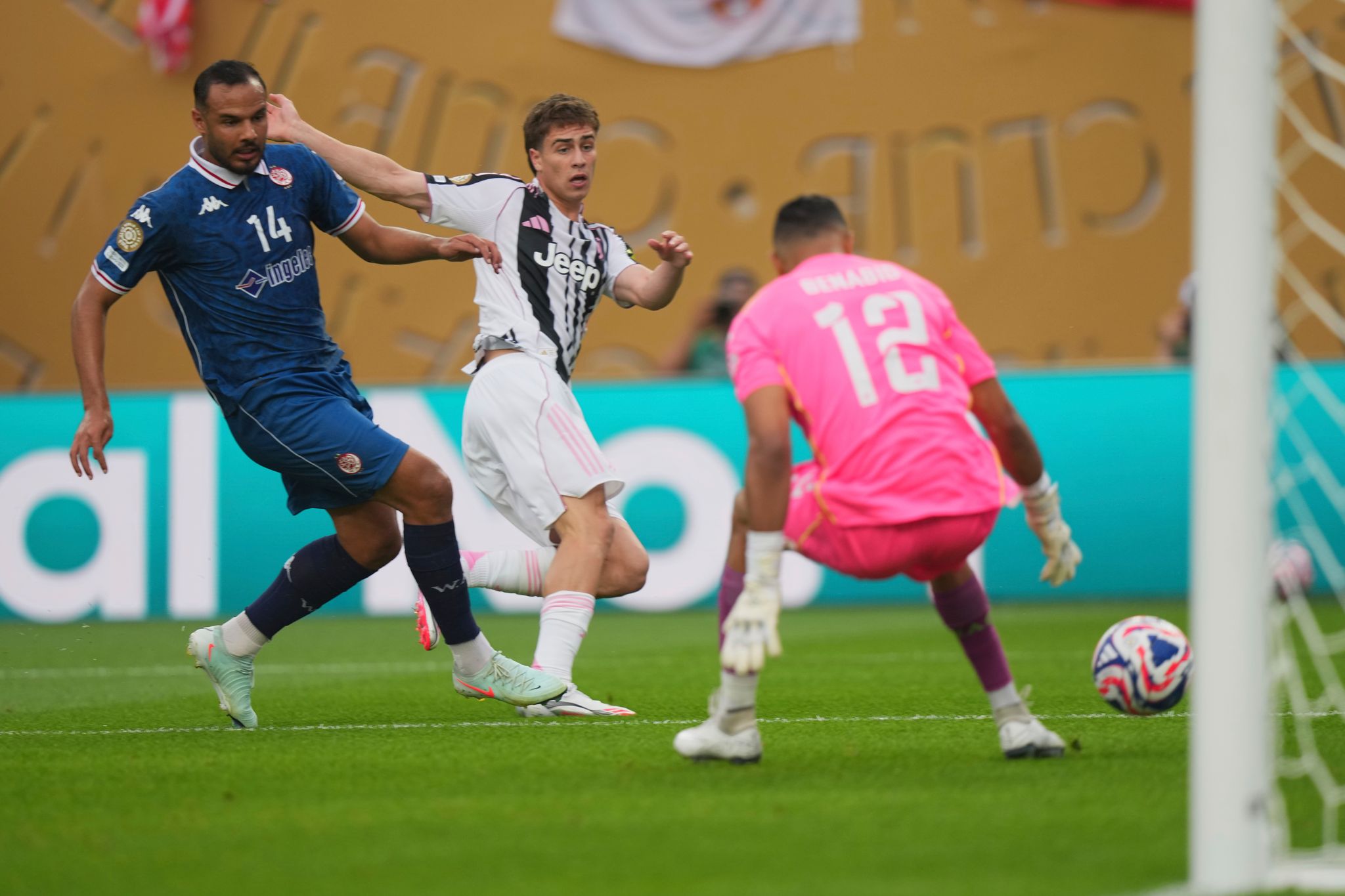 Erster Sieg für Alonso mit Real – Turin vor Achtelfinale