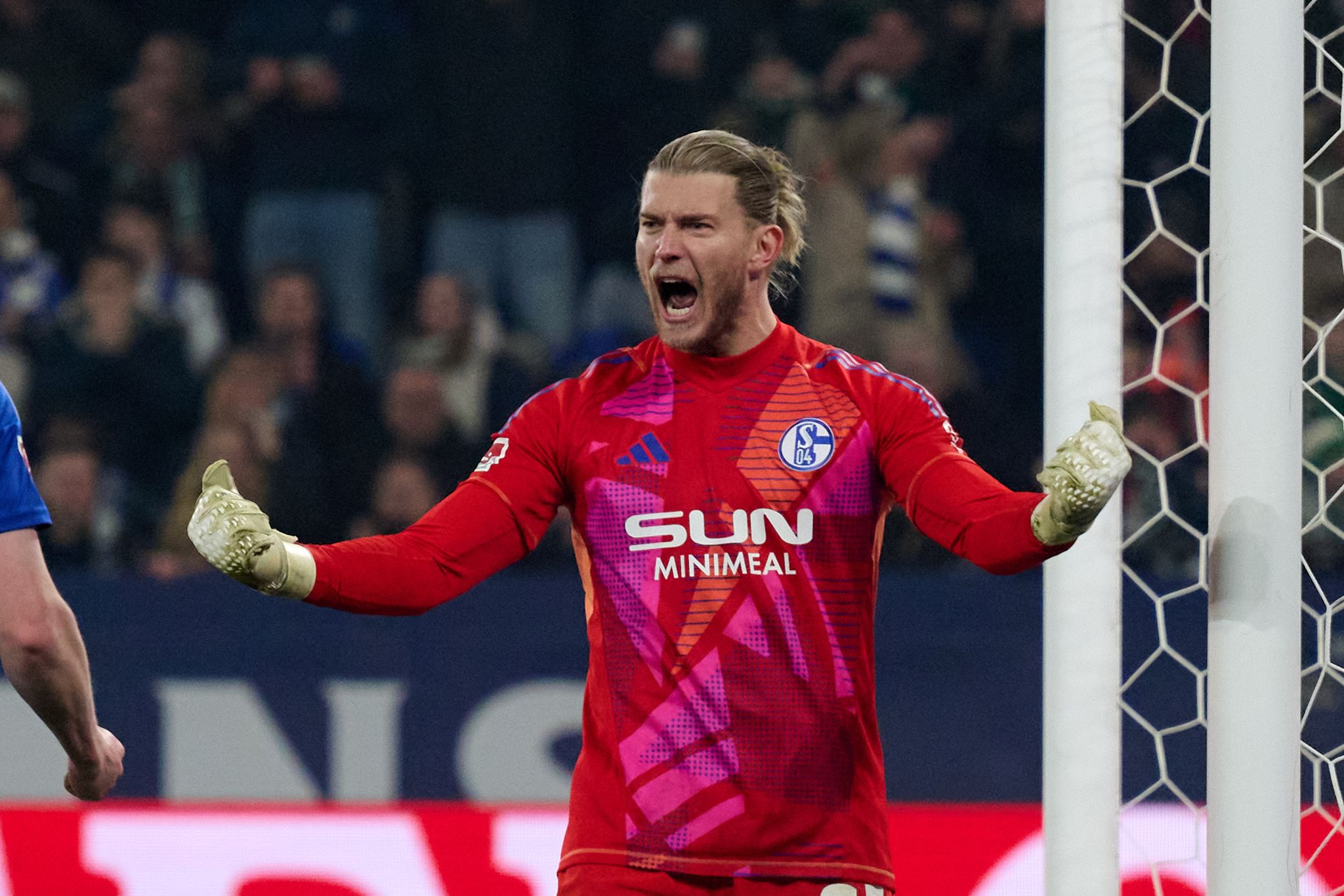 Schalke 04 verlängert mit Torhüter Karius