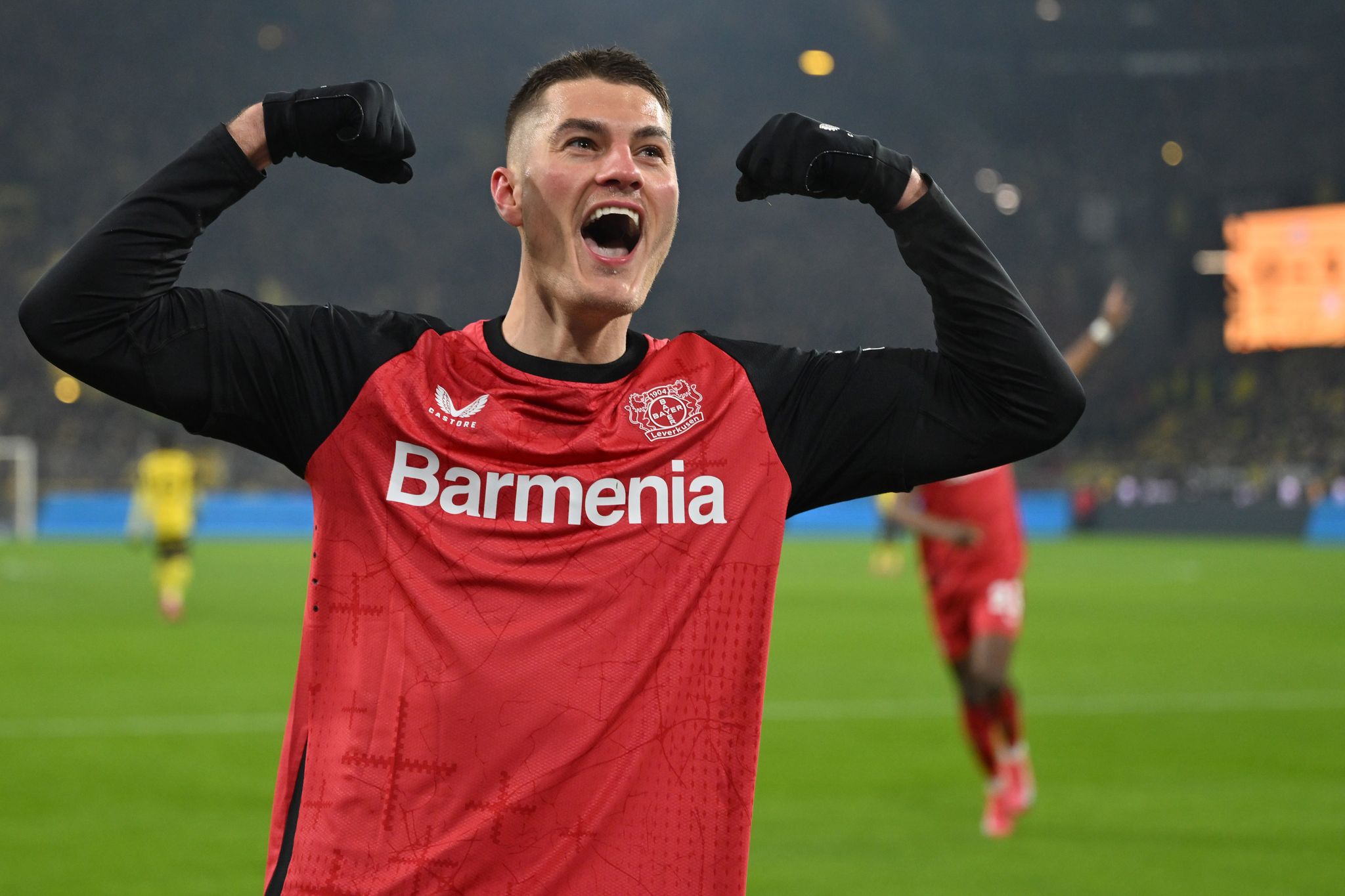 Leverkusen bindet Torjäger Schick langfristig