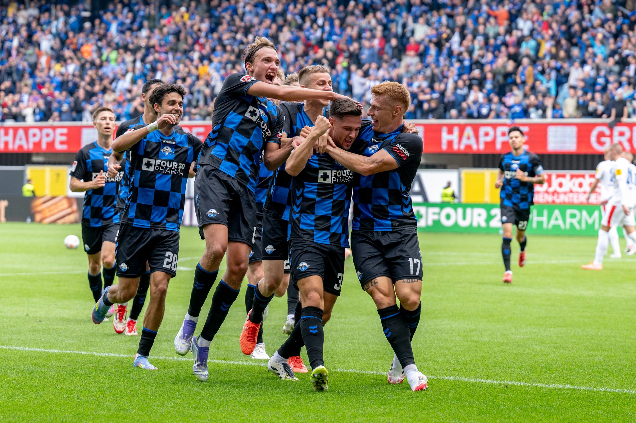 Last-Minute-Tor: Paderborn verdirbt Kiel Zweitliga-Comeback