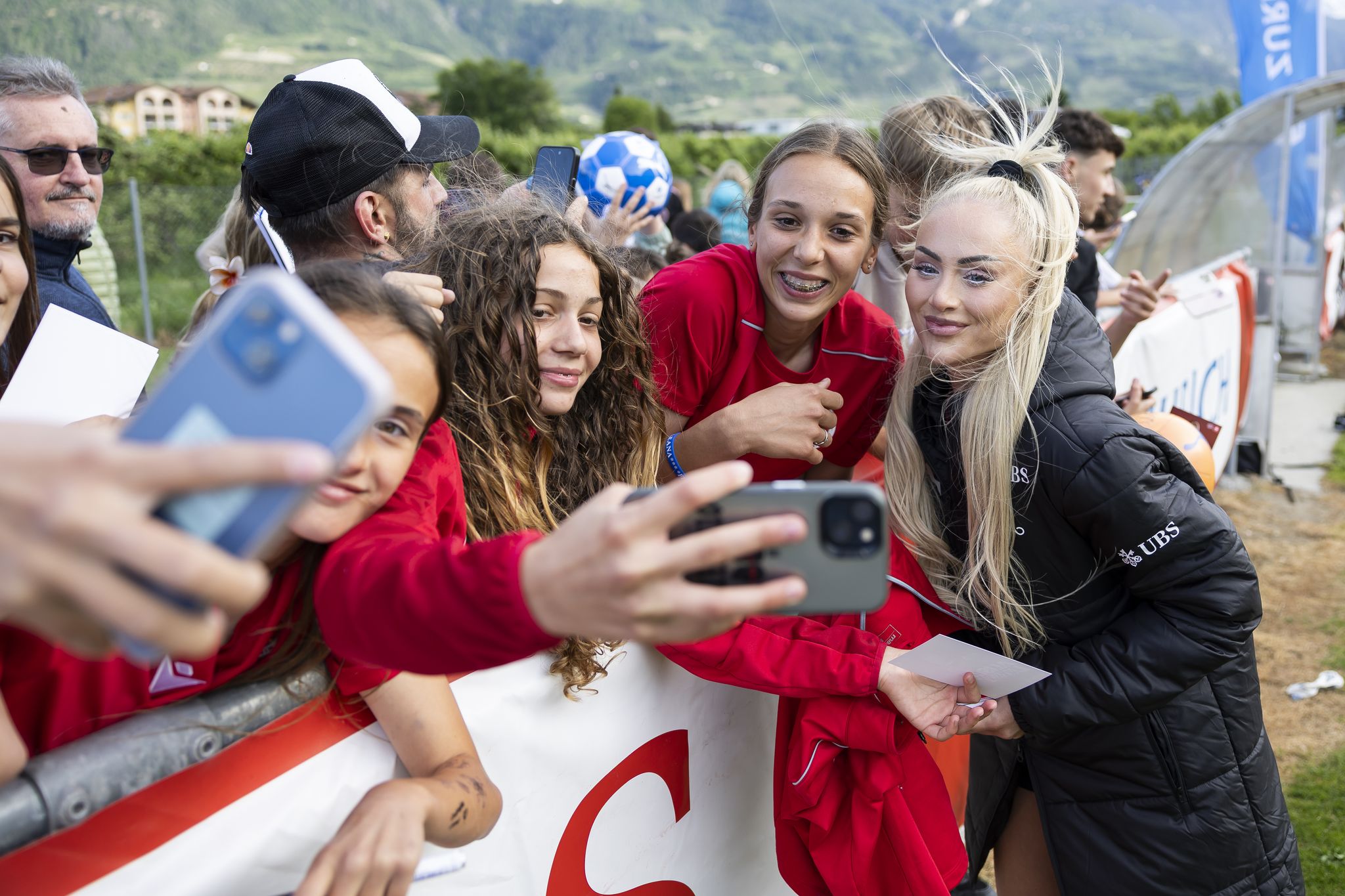 Insta-Star Alisha Lehmann wechselt von Turin nach Como