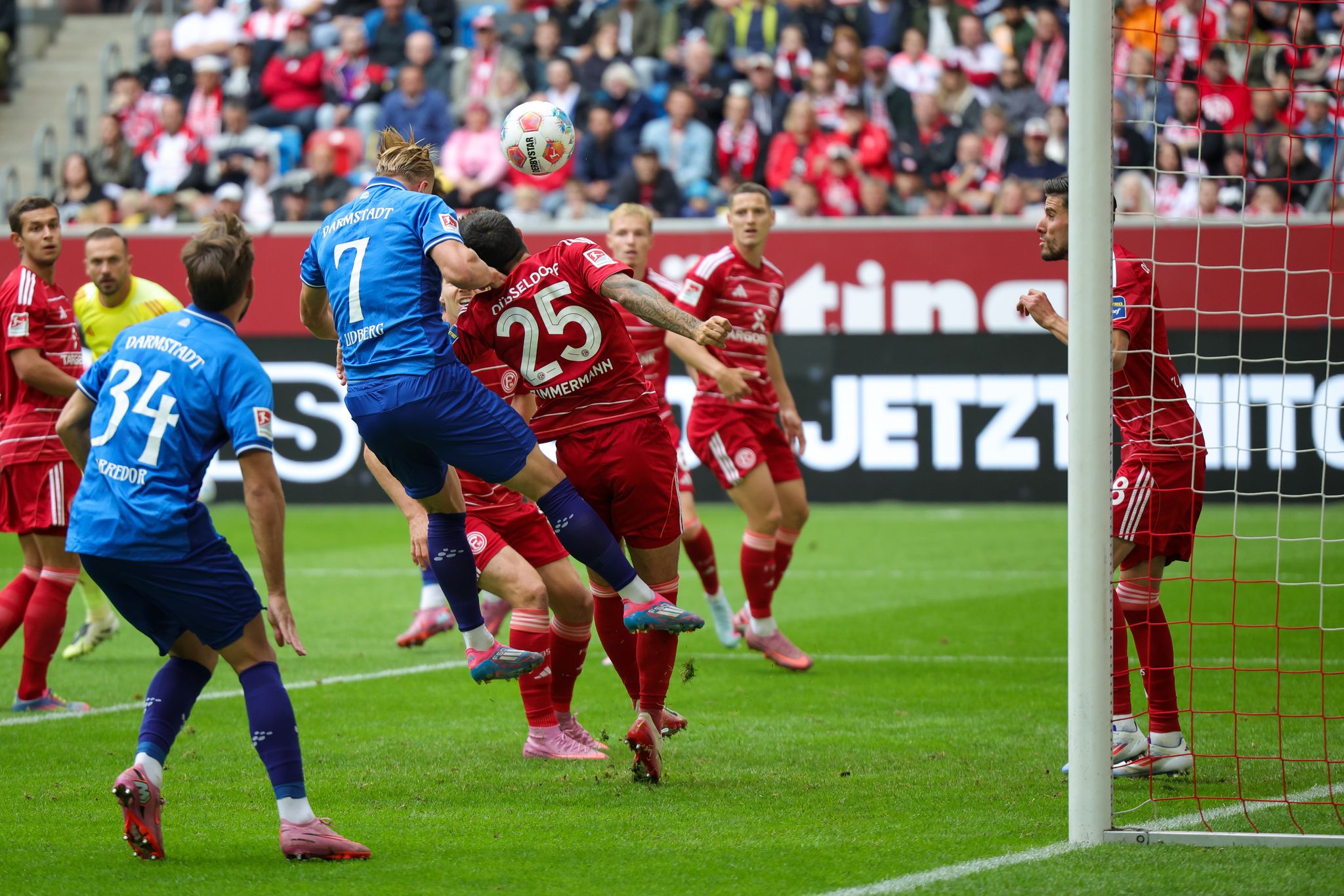 Klarer Sieg in Düsseldorf: Darmstadt nach 3:0 Tabellenführer