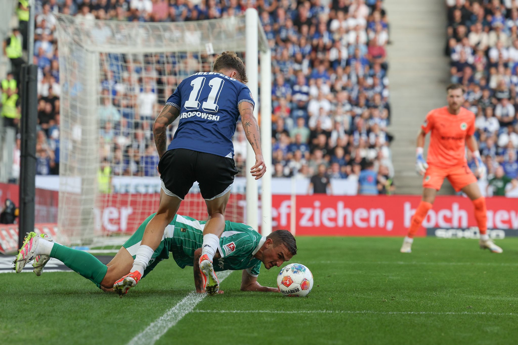 1:3 gegen Fürth: Bielefeld verpasst Sprung an die Spitze