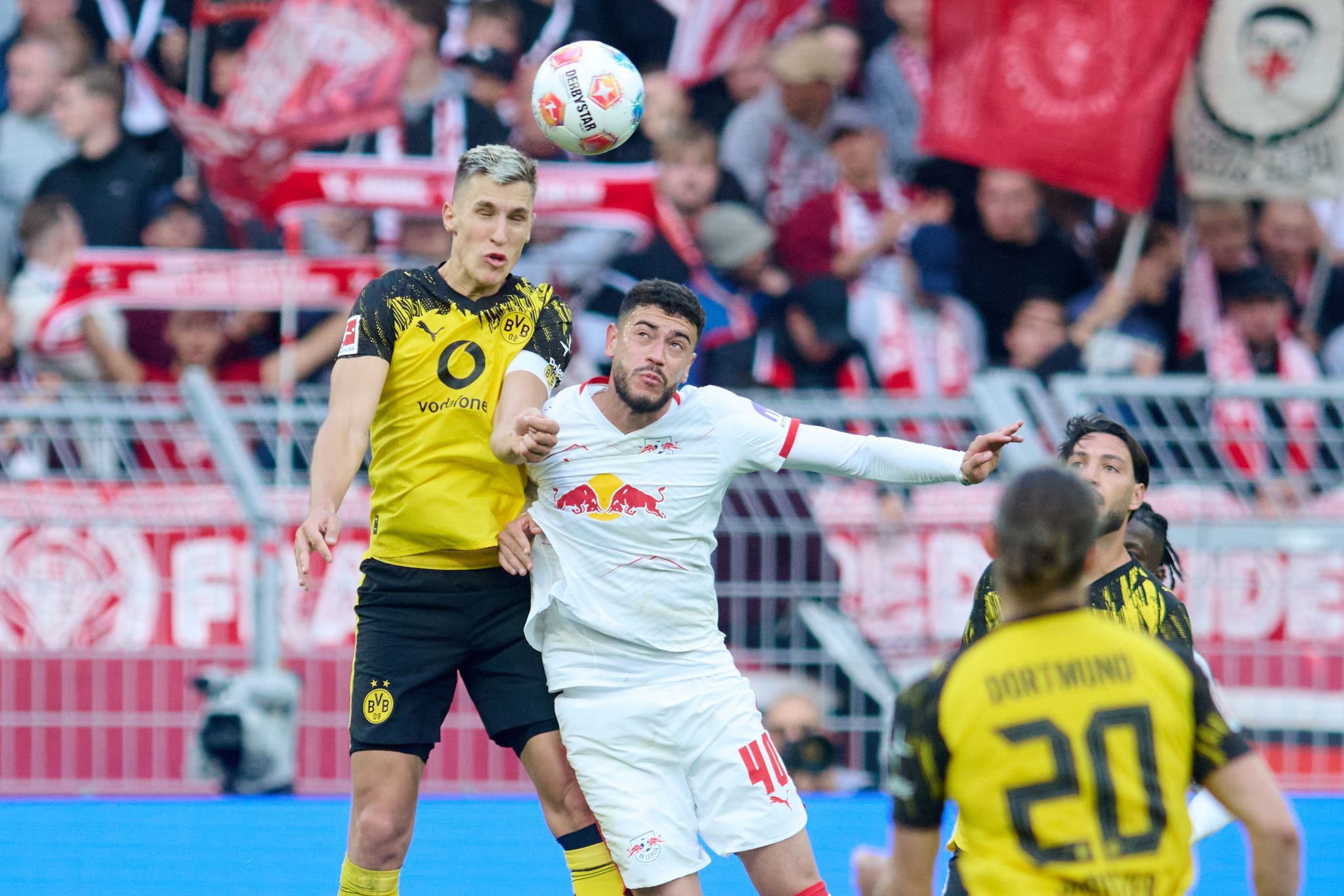 Noch nicht gut genug: BVB lässt Bayern vor Gipfel ziehen