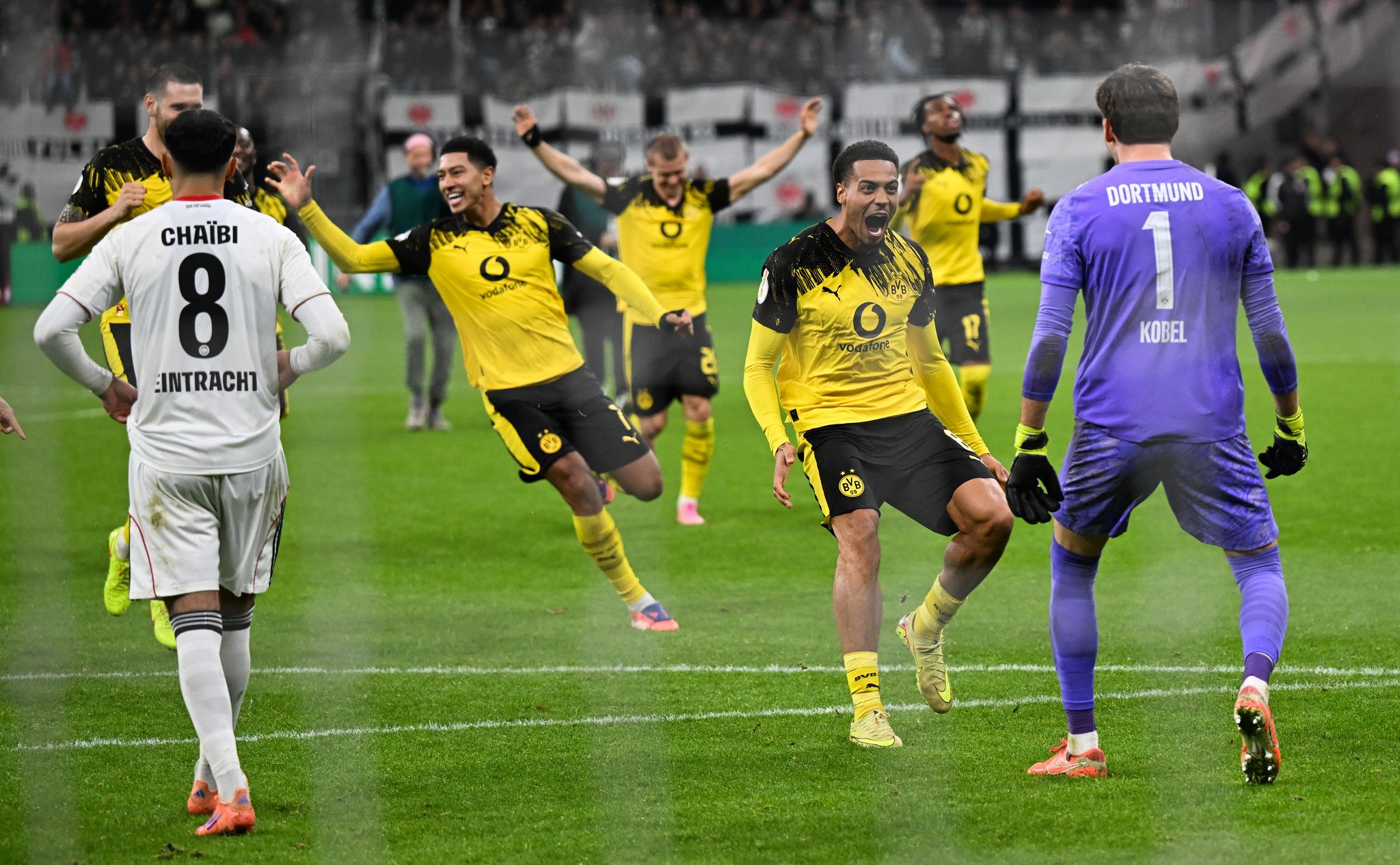 Elfmeterkrimi: BVB besiegelt frühes Pokal-Aus für Frankfurt