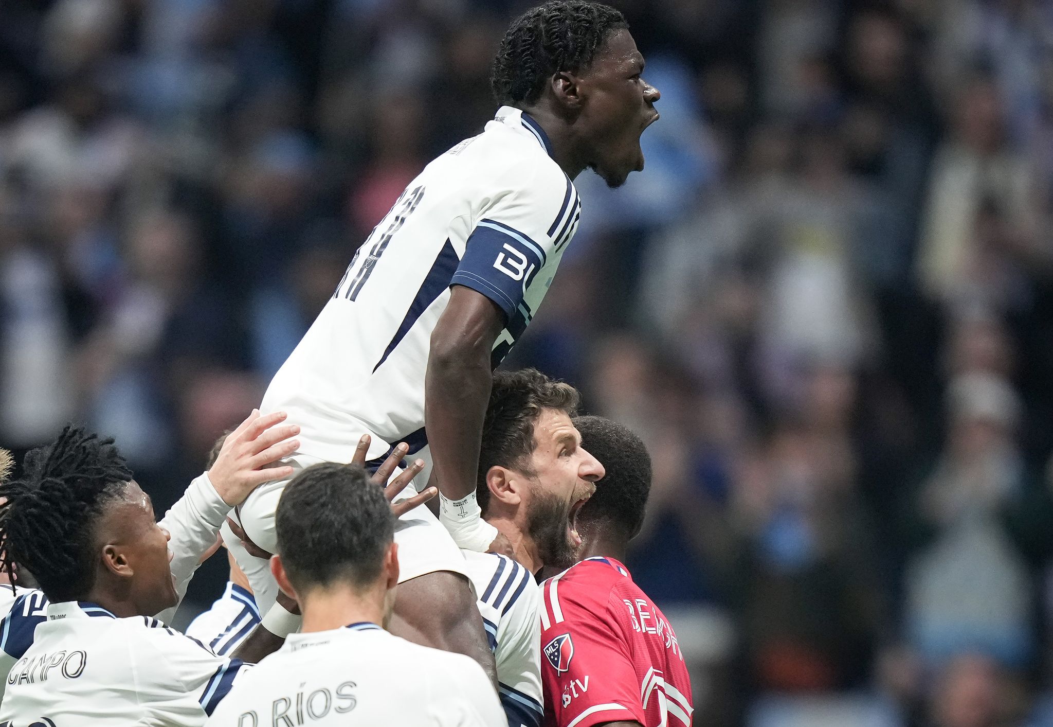 Müller trifft wieder: Vancouver gewinnt Playoff-Auftakt