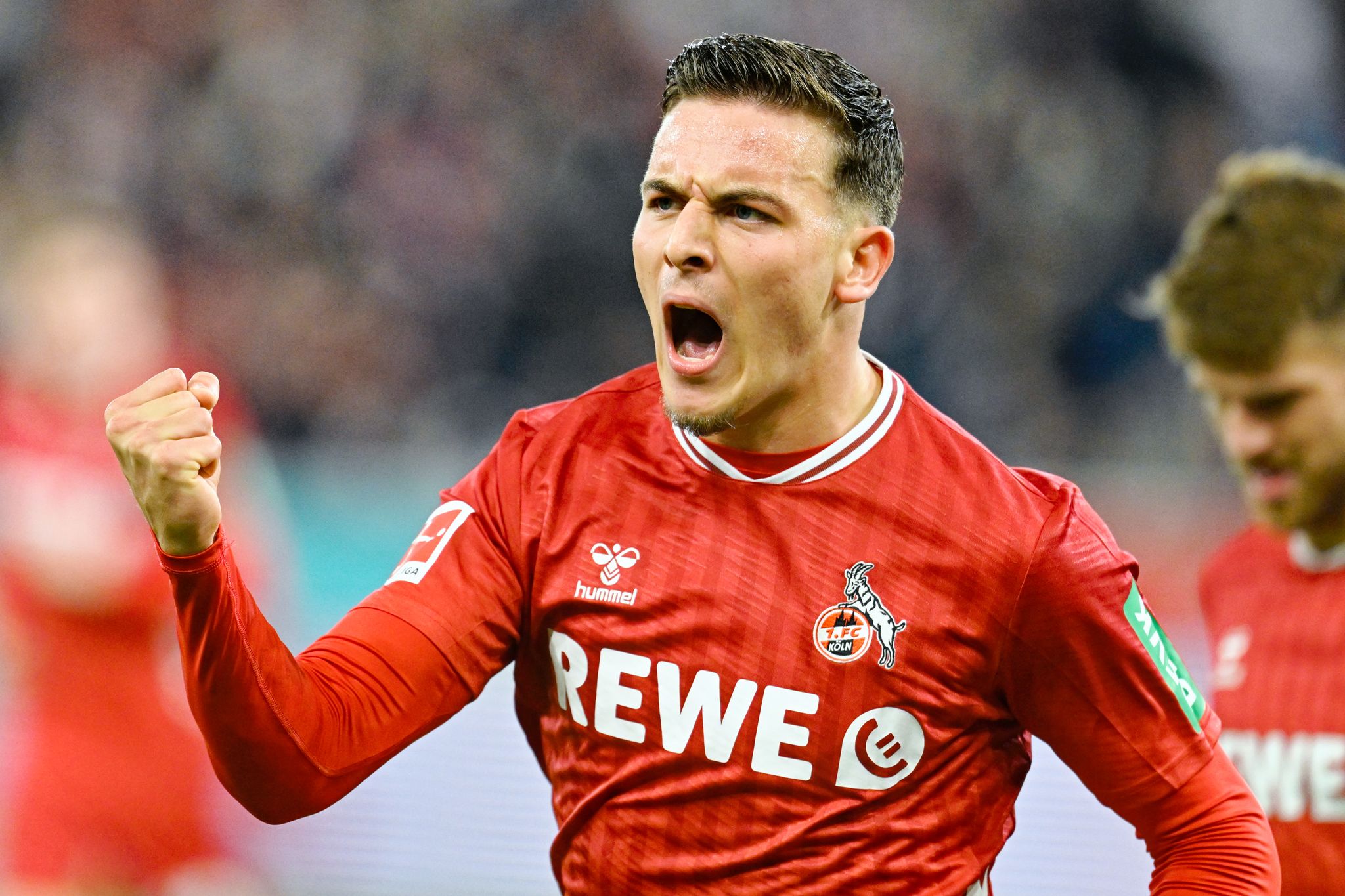 «Gottgegebene Gabe»: El Mala verzückt über 10.000 Köln-Fans