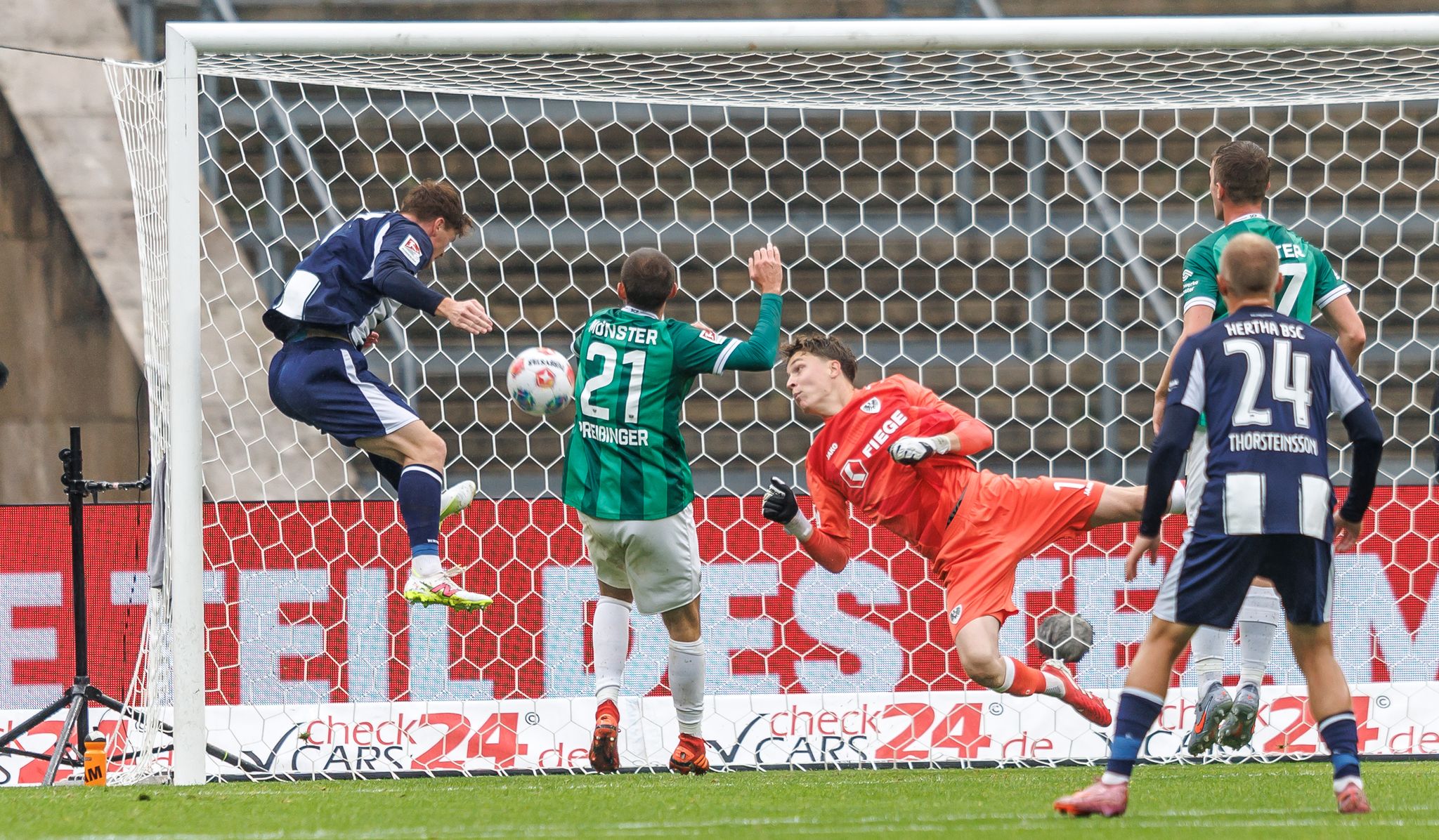 Heimtor und Sieg: Hertha-Premieren beim 2:1 gegen Münster