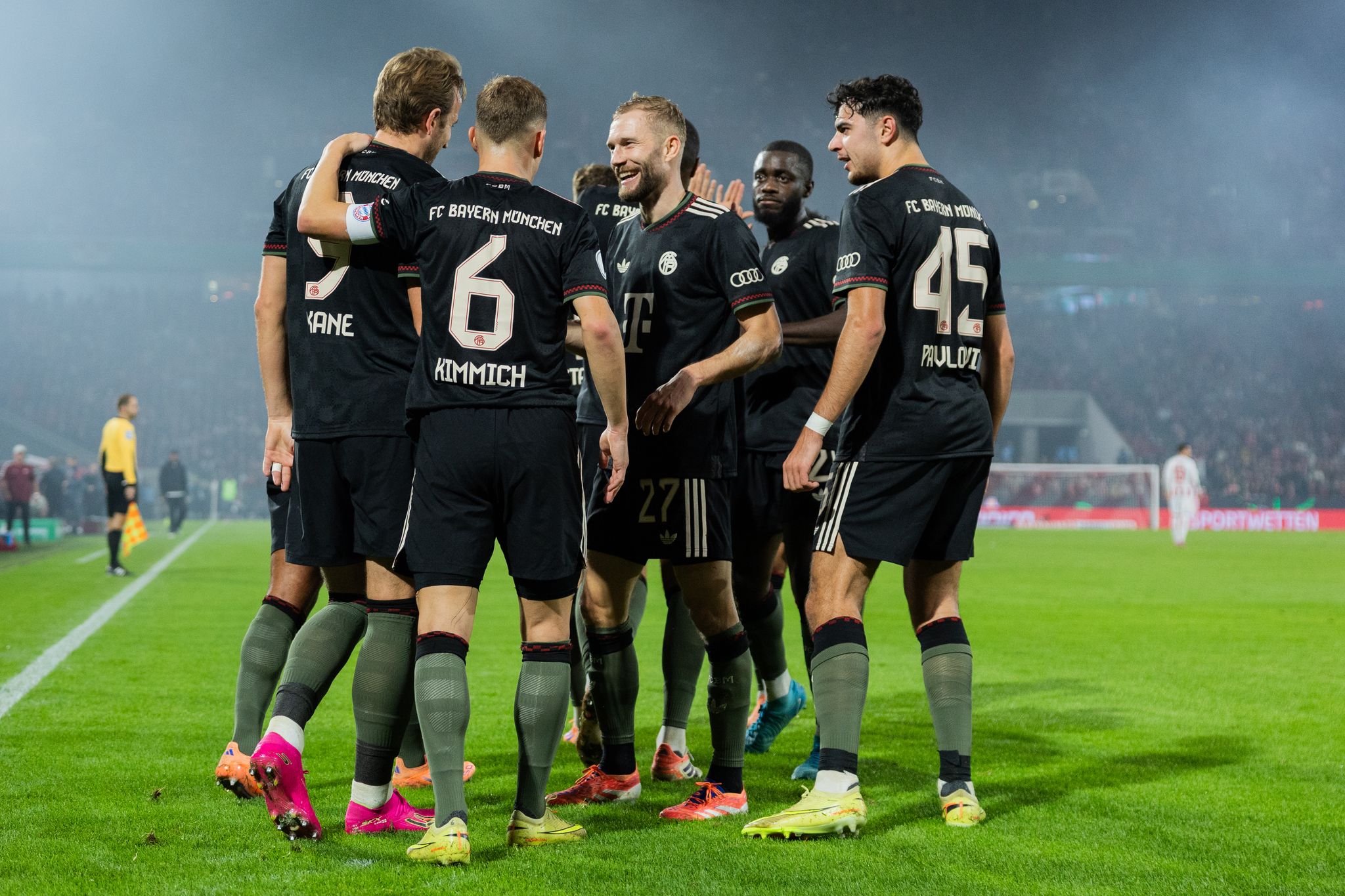 Immer wieder Kane: Bayern siegt im DFB-Pokal in Köln