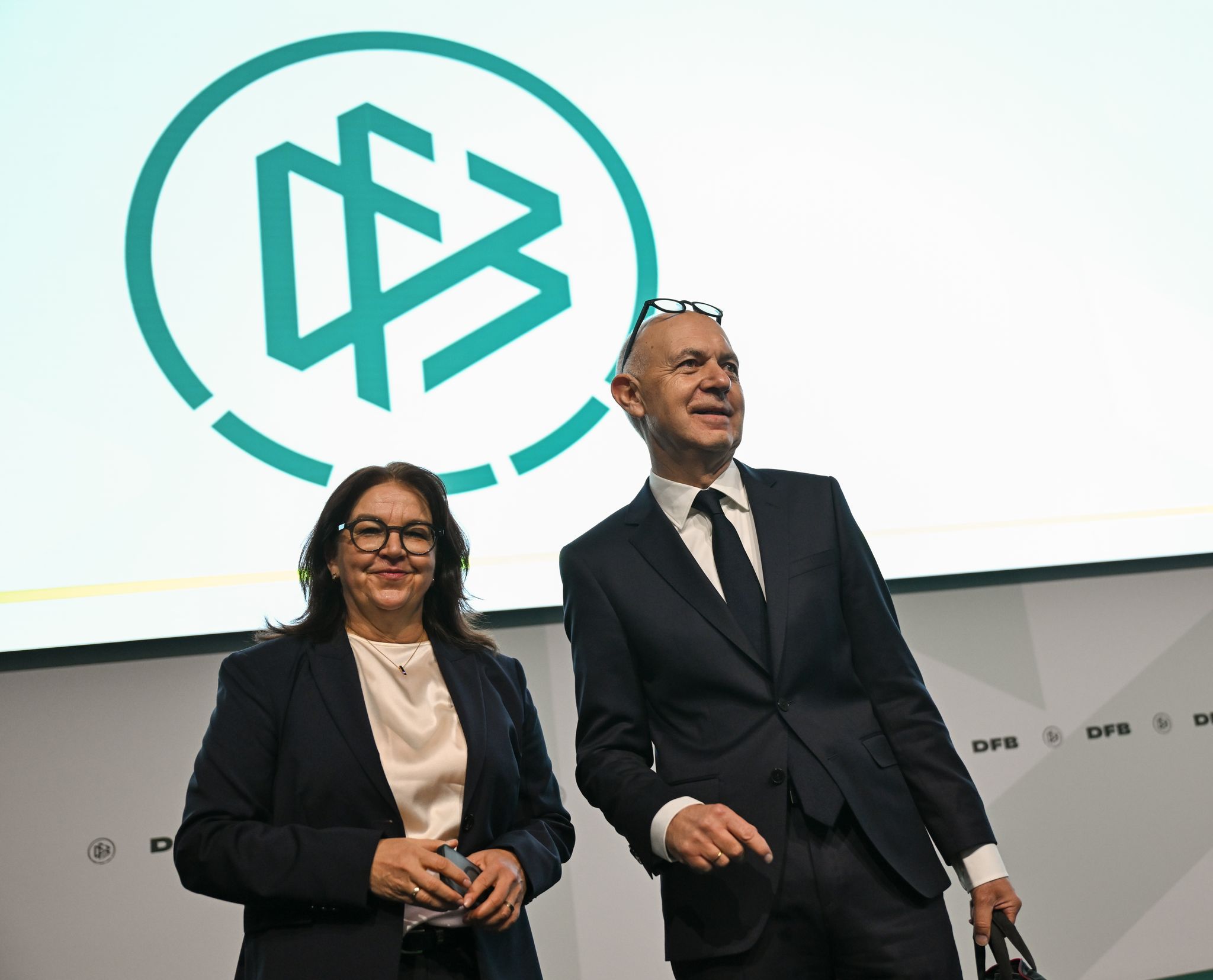 100 Millionen und eigene Gesellschaft für Frauen-Bundesliga