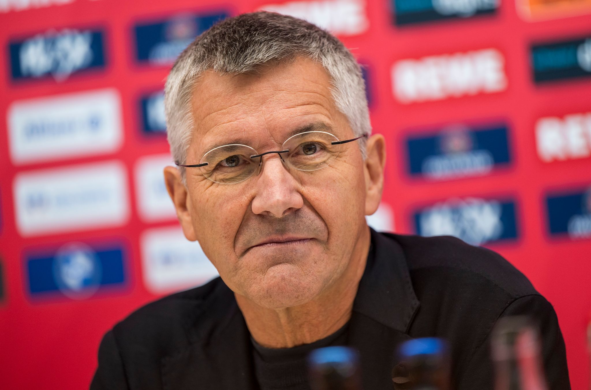 Bayern-Boss Hainer spricht über Demenz bei gestorbener Frau