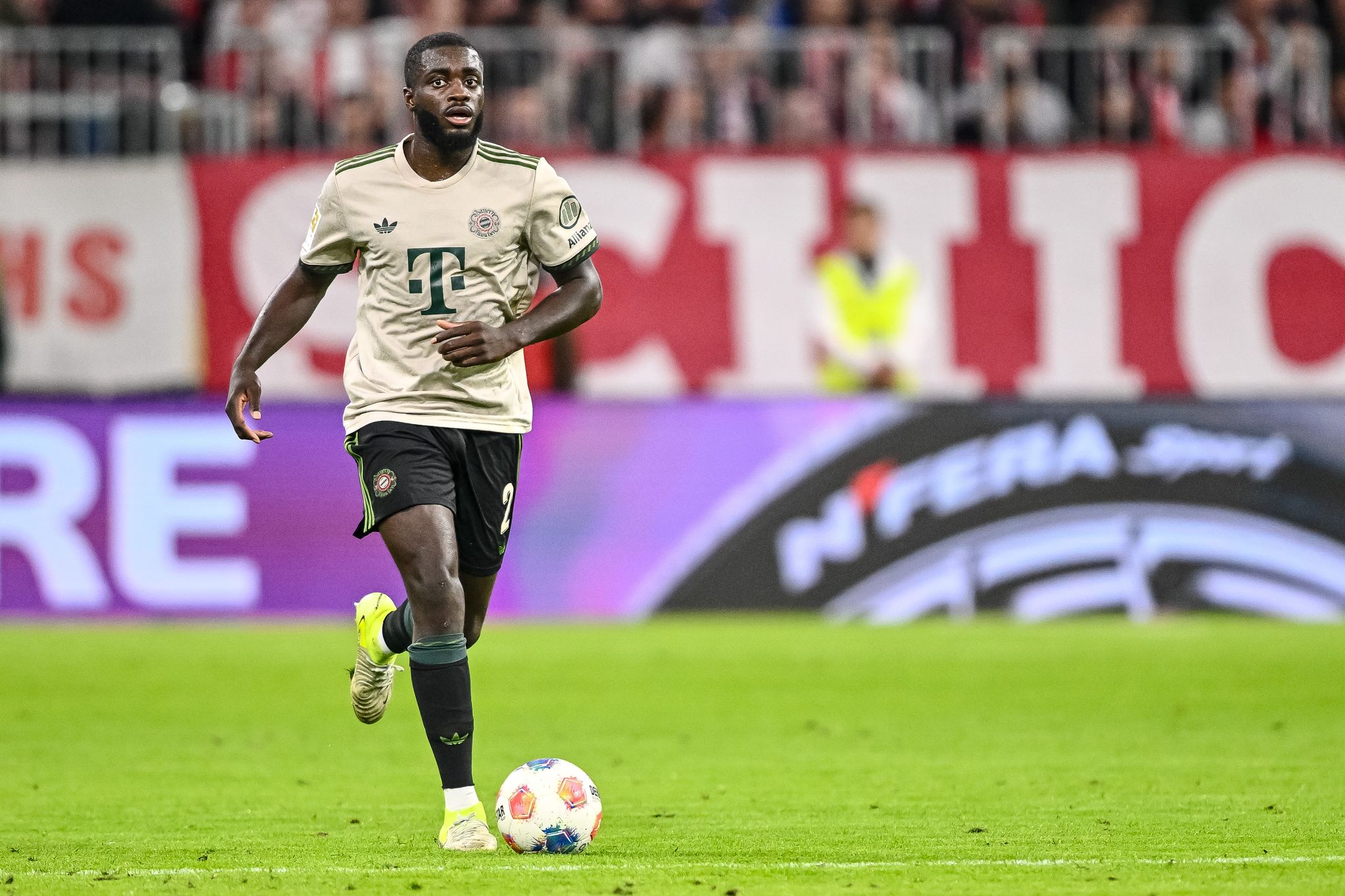 Upamecano zu Zukunft beim FC Bayern: Derzeit «keinen Kopf»