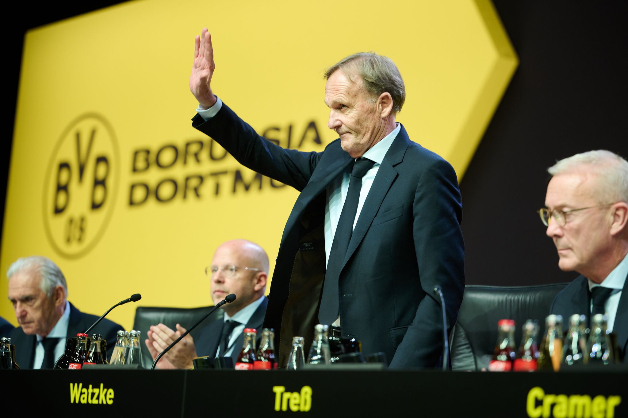 Kritik und Applaus – Watzkes schwieriger Start als Präsident