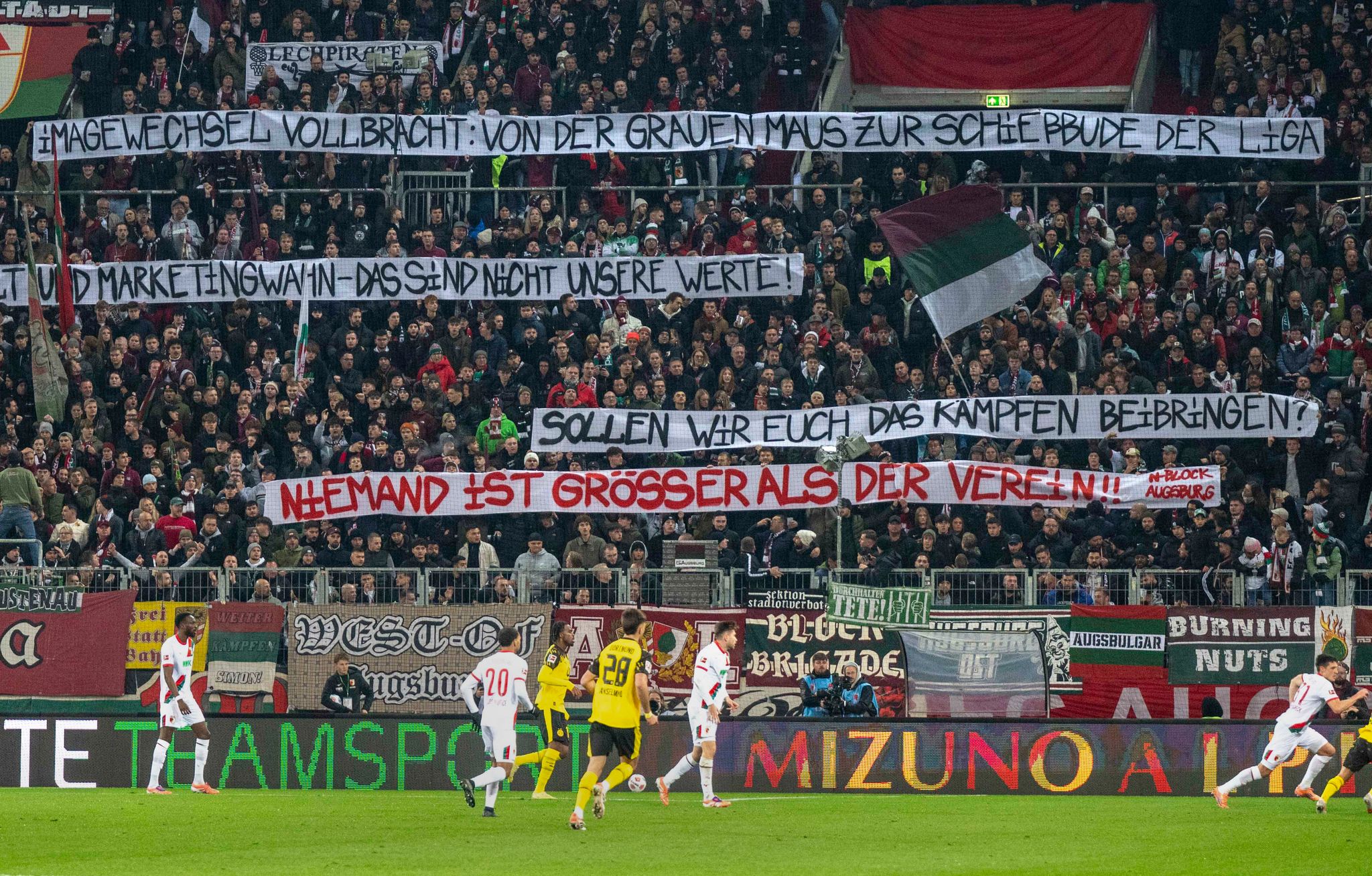 Wagners Pleitenwoche: Warme Kovac-Worte und Protest-Banner
