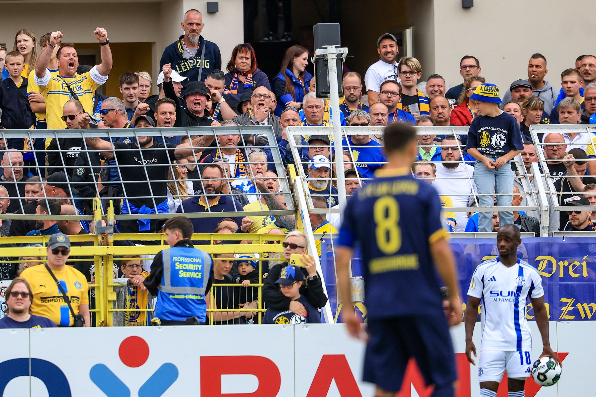 Rassistische Äußerungen: DFB-Gericht reduziert Lok-Strafe