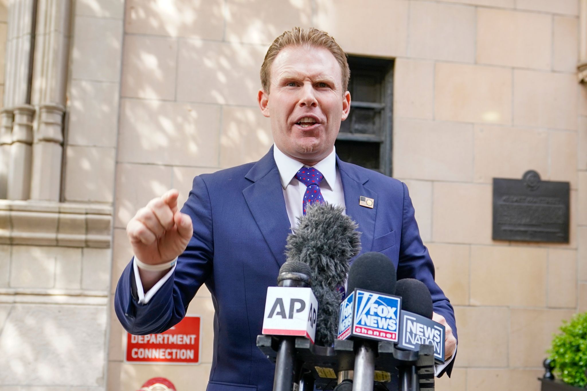 Trumps WM-Beauftragter schließt Razzia bei Spielen nicht aus