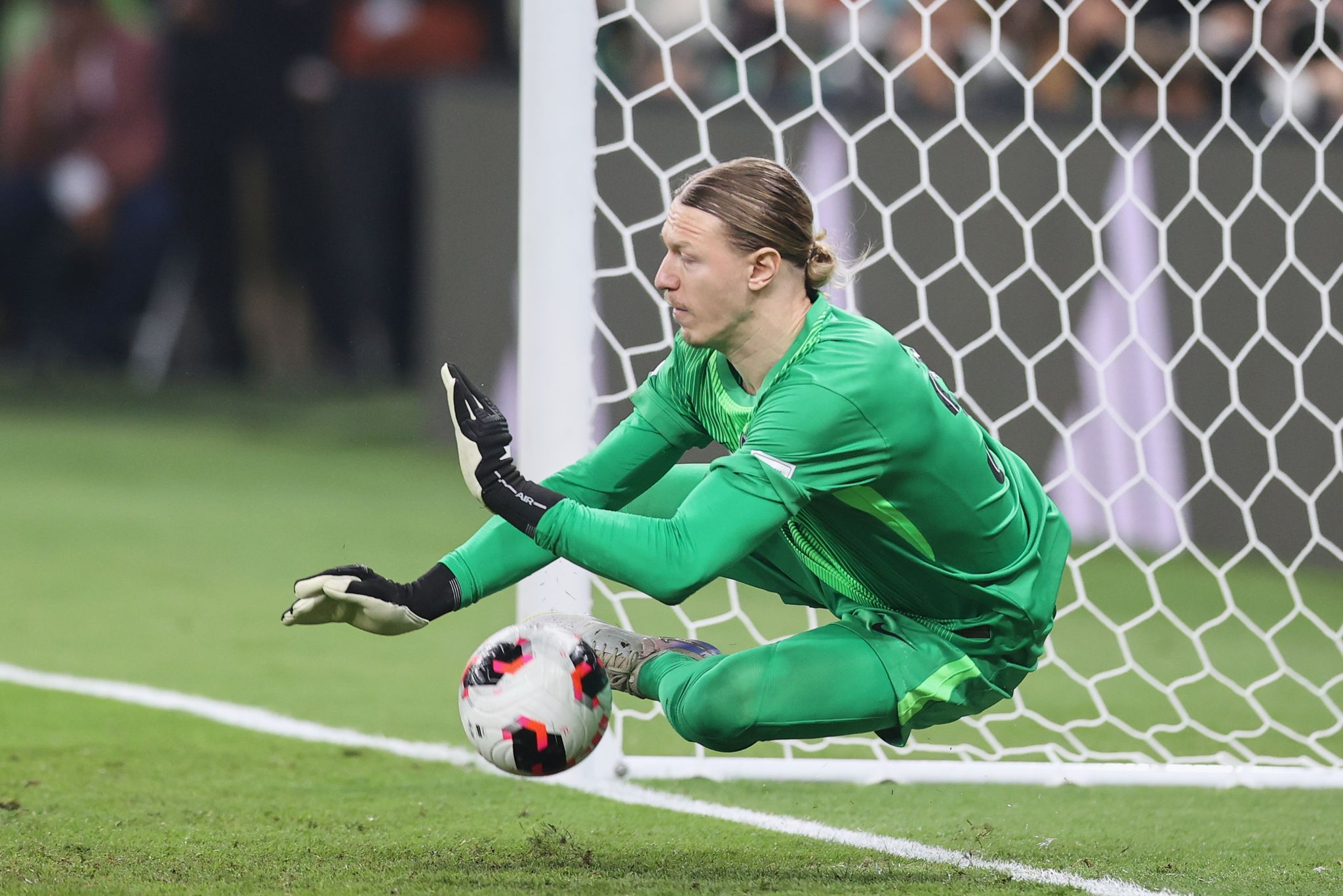 Elfmeter-Held von Paris Saint-Germain erleidet Handbruch