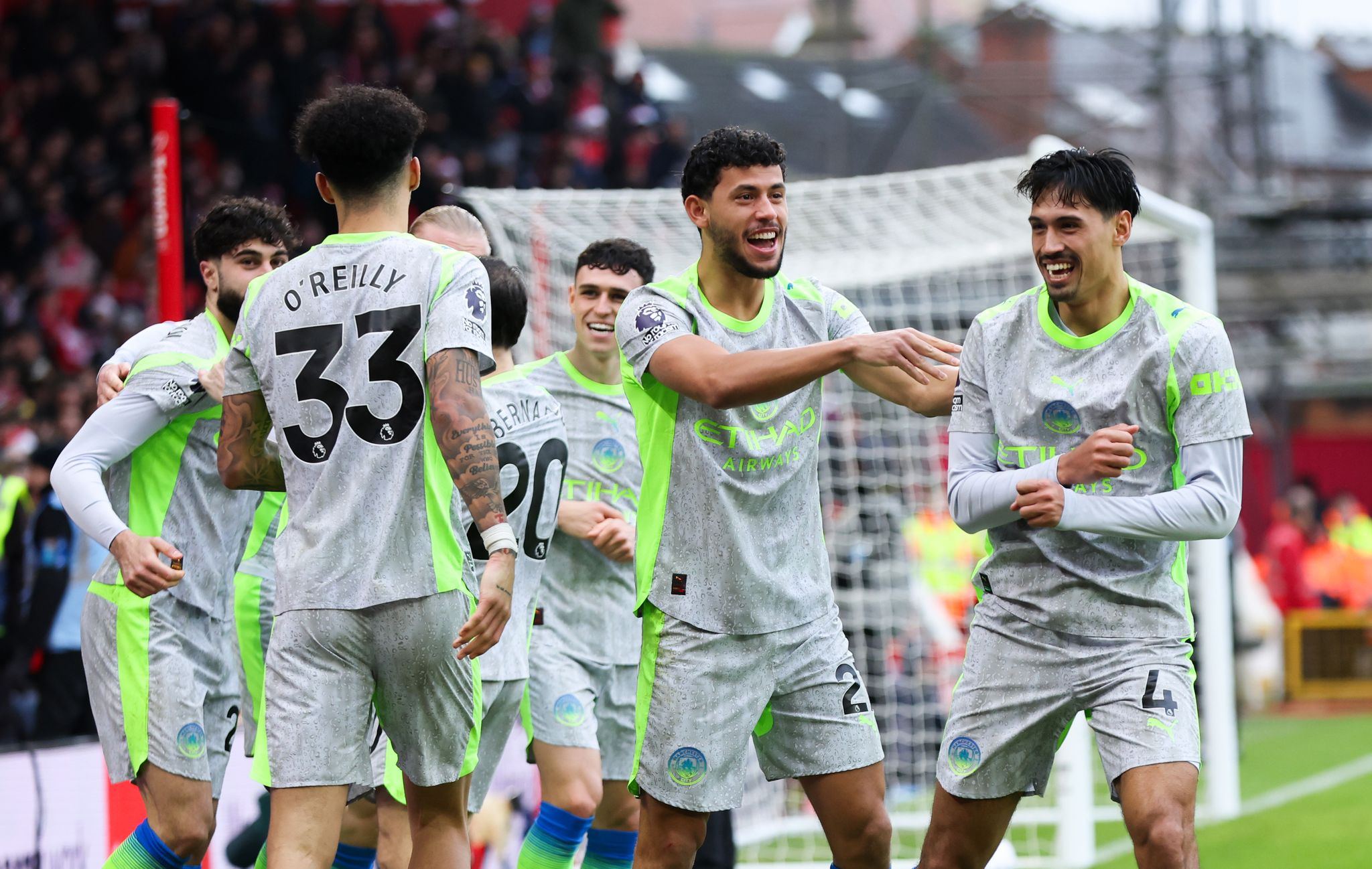 Man City nach Sieg gegen Nottingham vorerst Tabellenführer