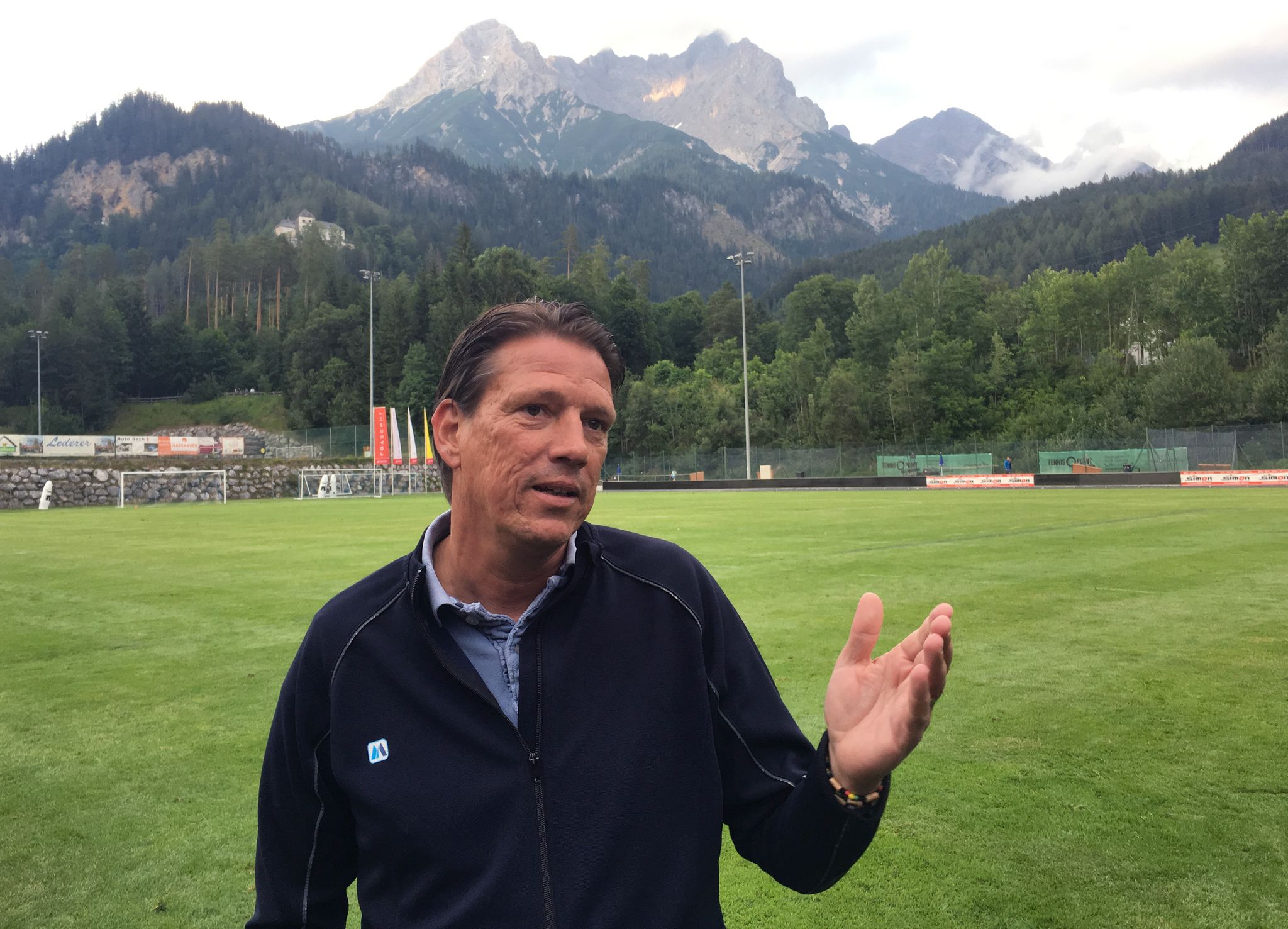 Nach schwerem Verlust: Ziege startet neuen Job in Gladbach