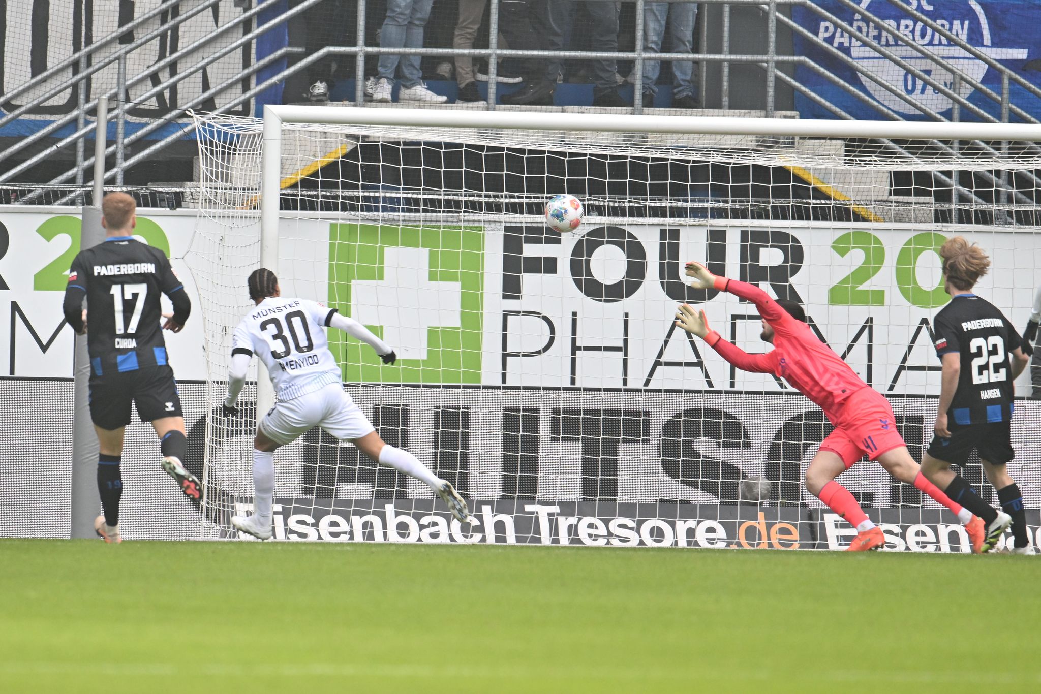 Doppelpack von Tigges sichert Paderborn Platz drei