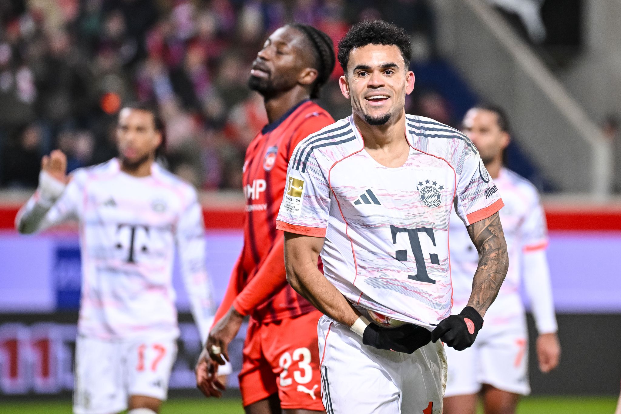 Nicht nur Fußball: Bayern-Star Díaz veröffentlicht Song