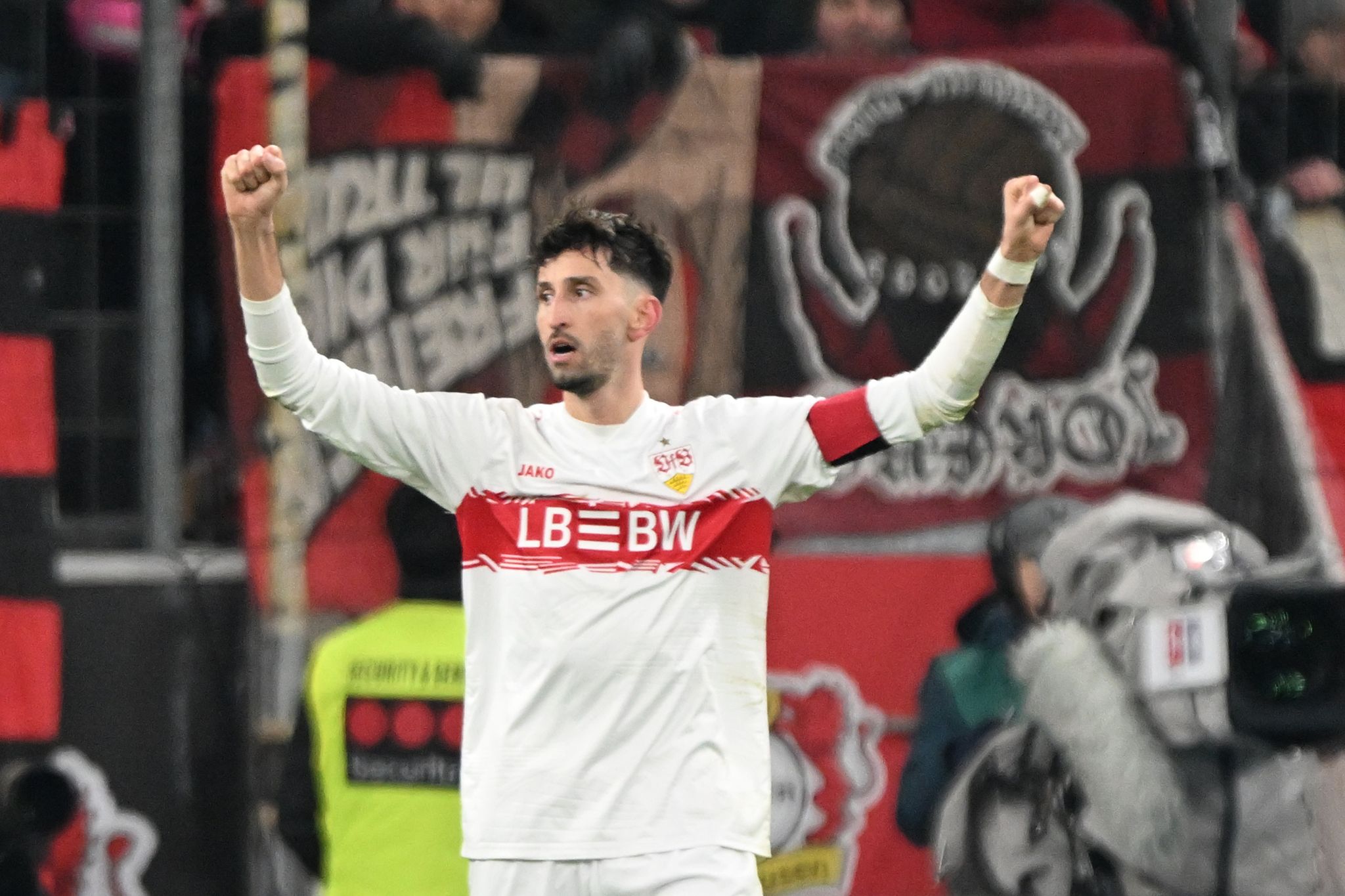 Bittere Bayer-Pleite gegen VfB – Remis bei Fischer-Rückkehr