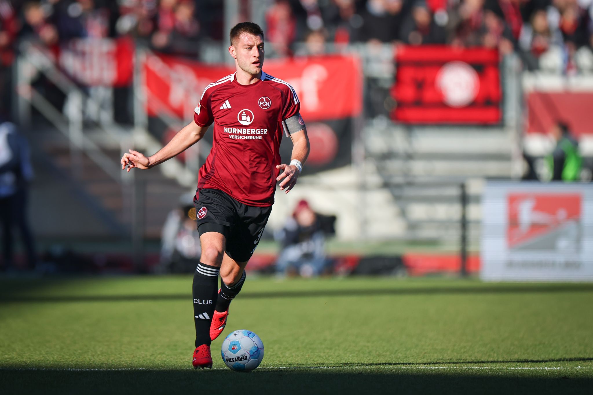 Bielefeld holt Innenverteidiger Knoche aus Nürnberg