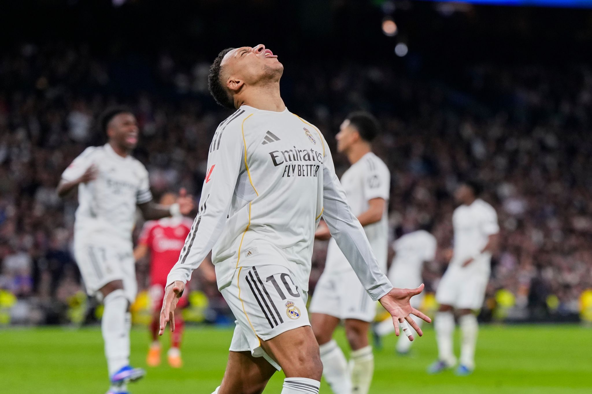 Mbappé droht wegen Bänderverletzung dreiwöchige Zwangspause