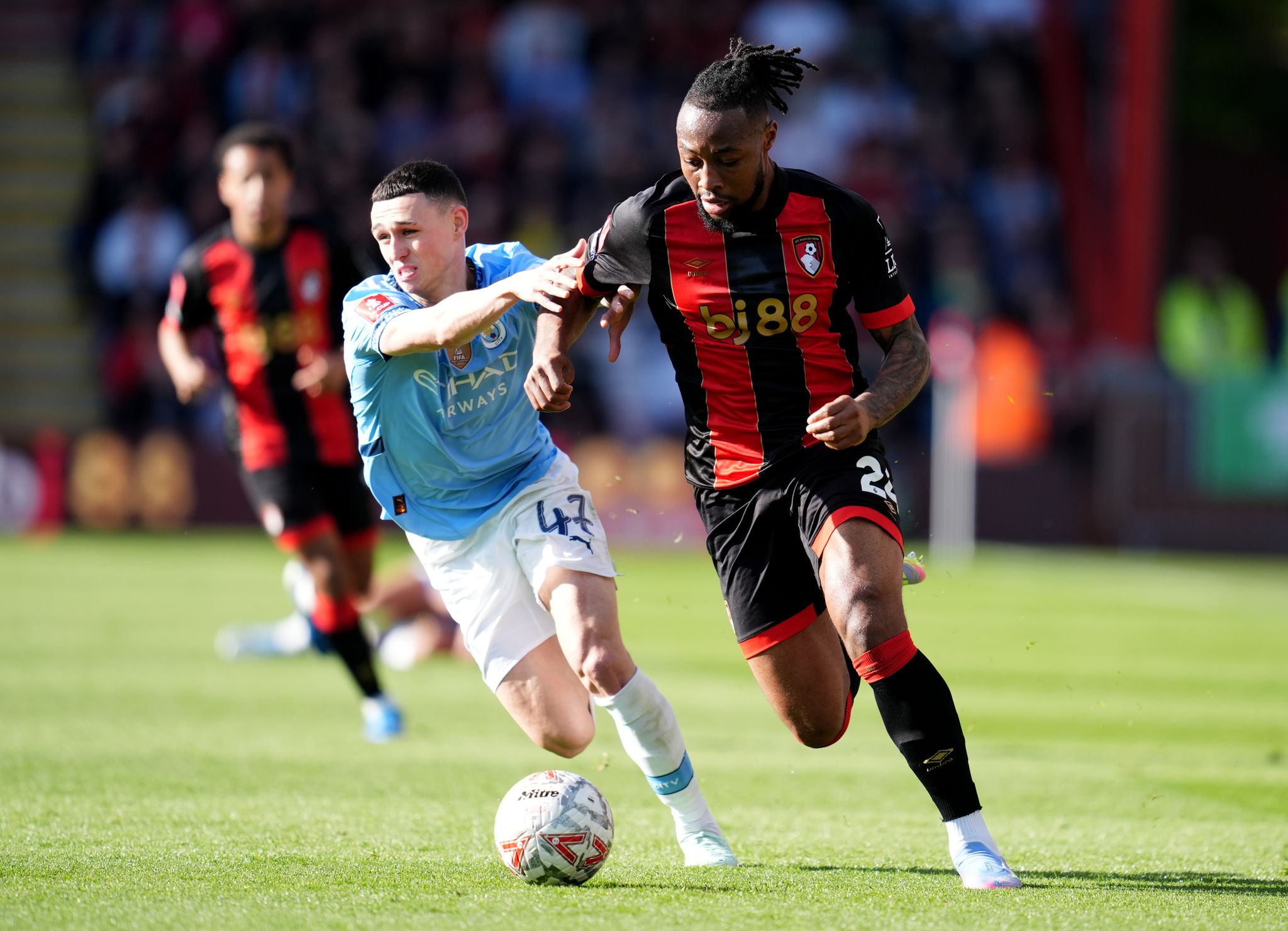 Man City holt Ghanaer Semenyo für 72 Millionen Euro