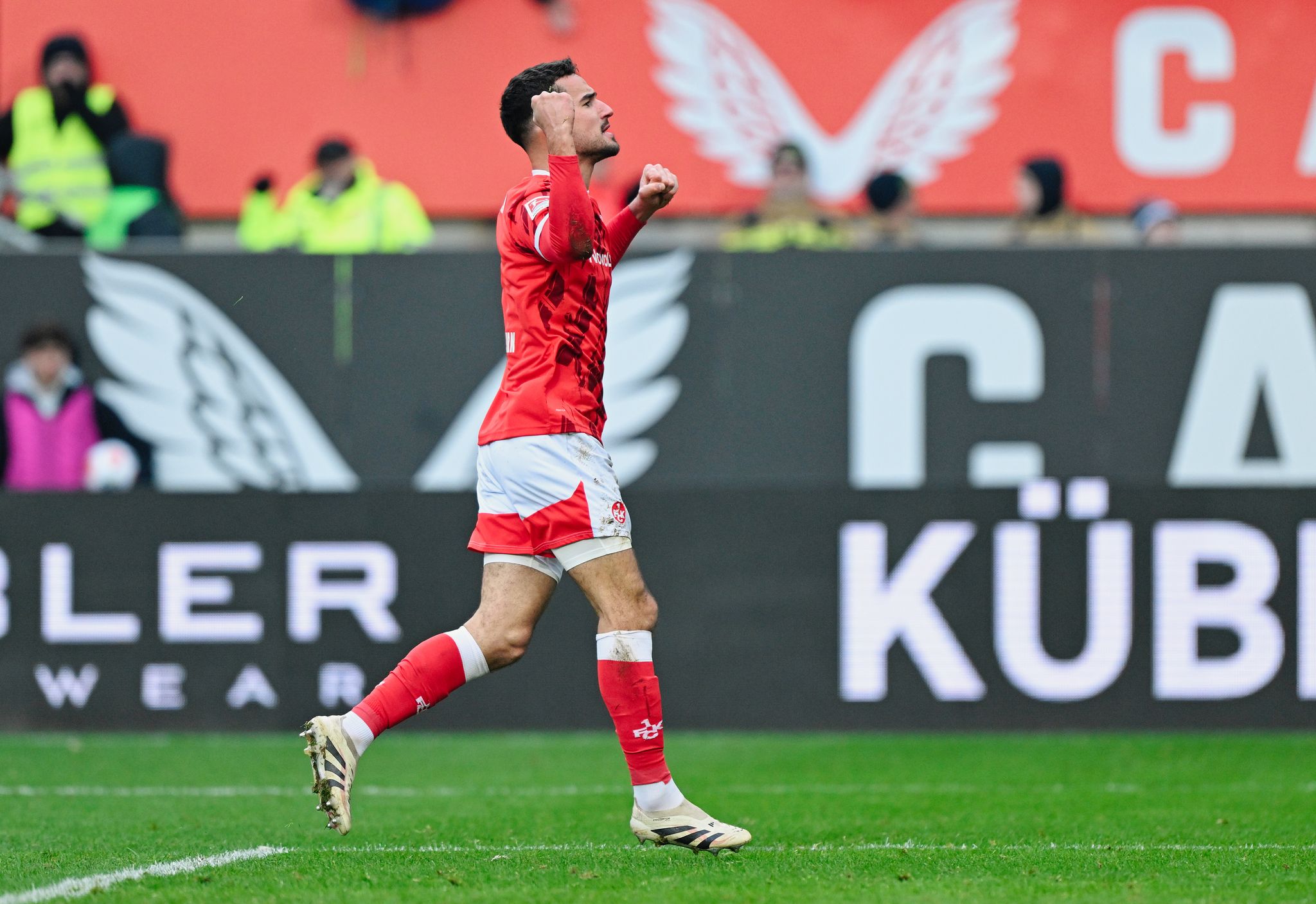 Kaiserslautern feiert späten Sieg gegen Hannover