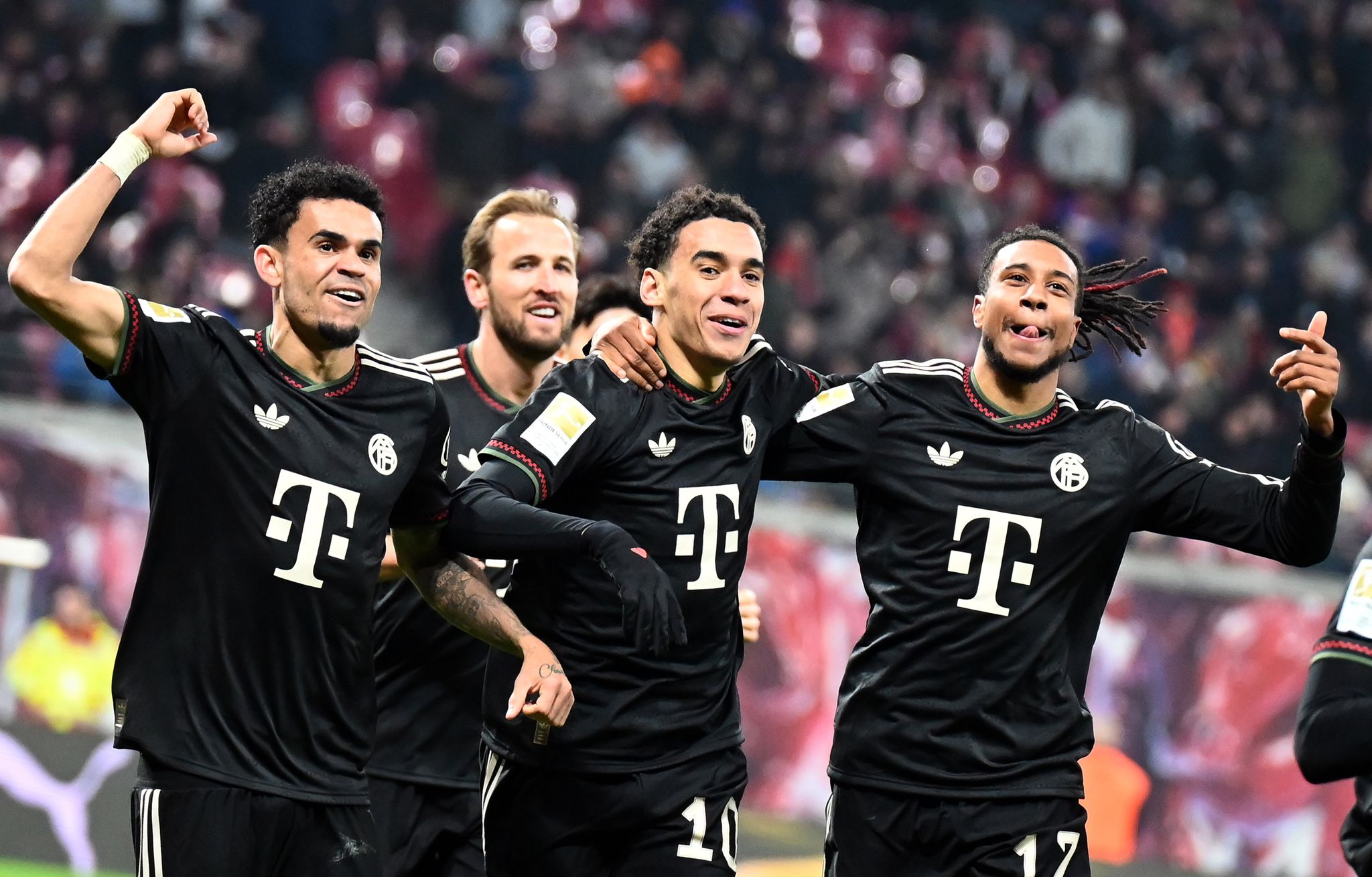 Kane will März-Meisterschaft – Bayern schweben über der Liga