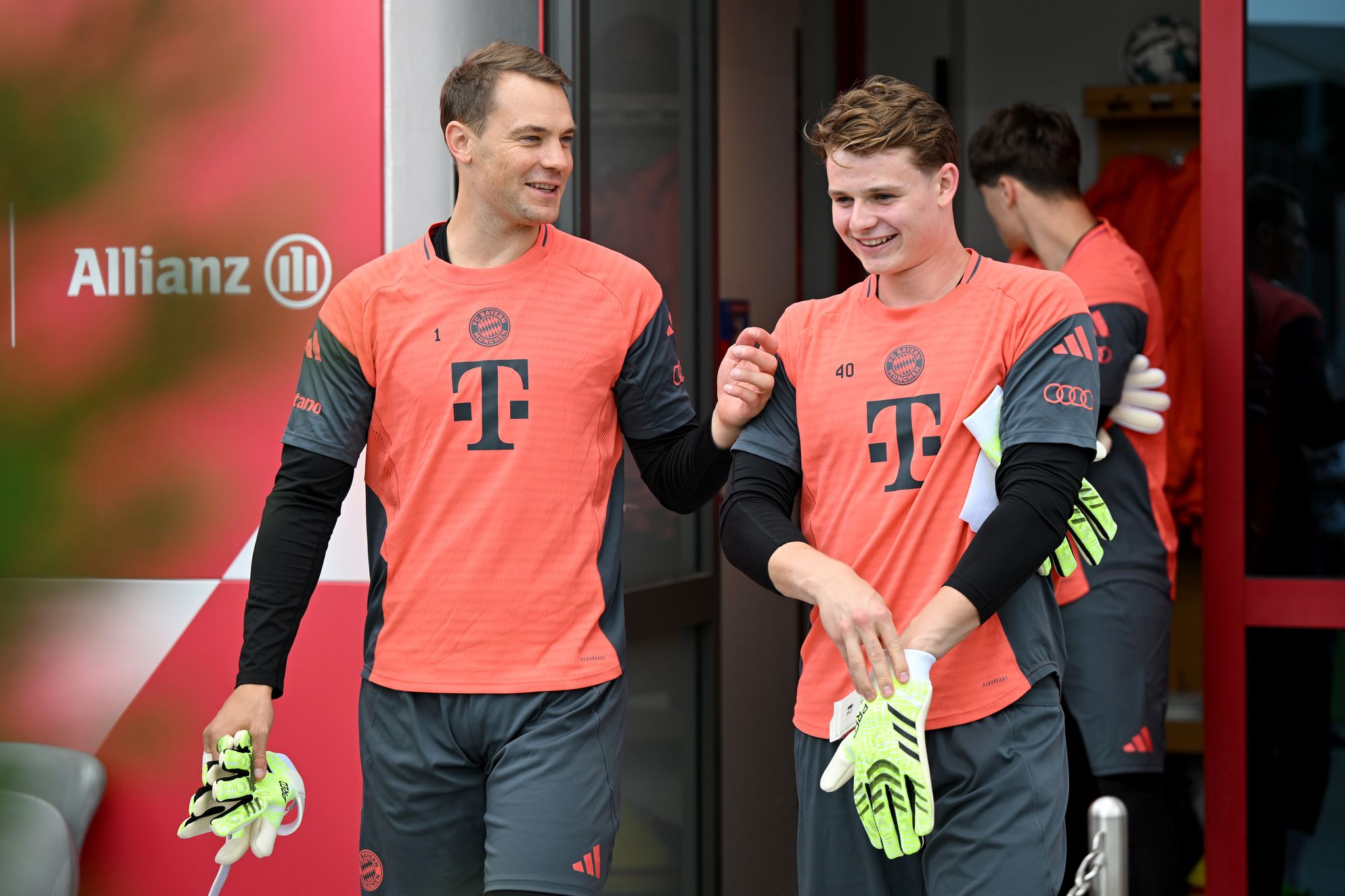 Kein Bayern-Druck auf Neuer: «40 Jahre unfassbares Alter»