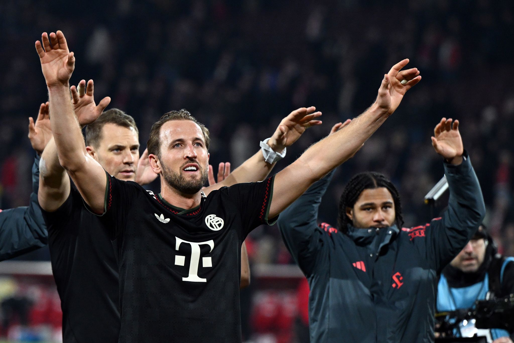 Kane? Kompany-Vergleich mit Kroos und De Bruyne