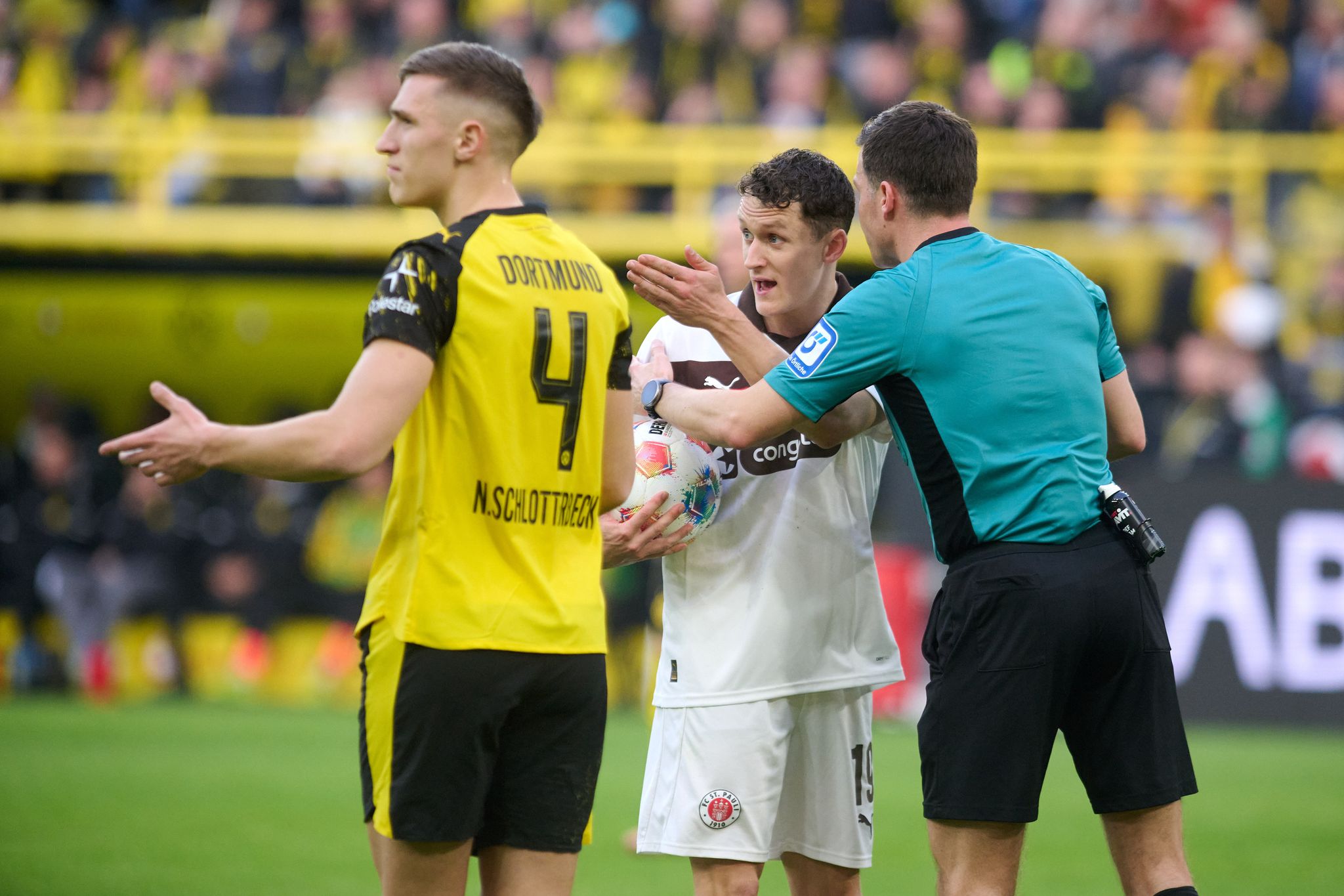 St. Pauli-Coach: Schiri-Kritik nach Last-Minute-Elfmeter
