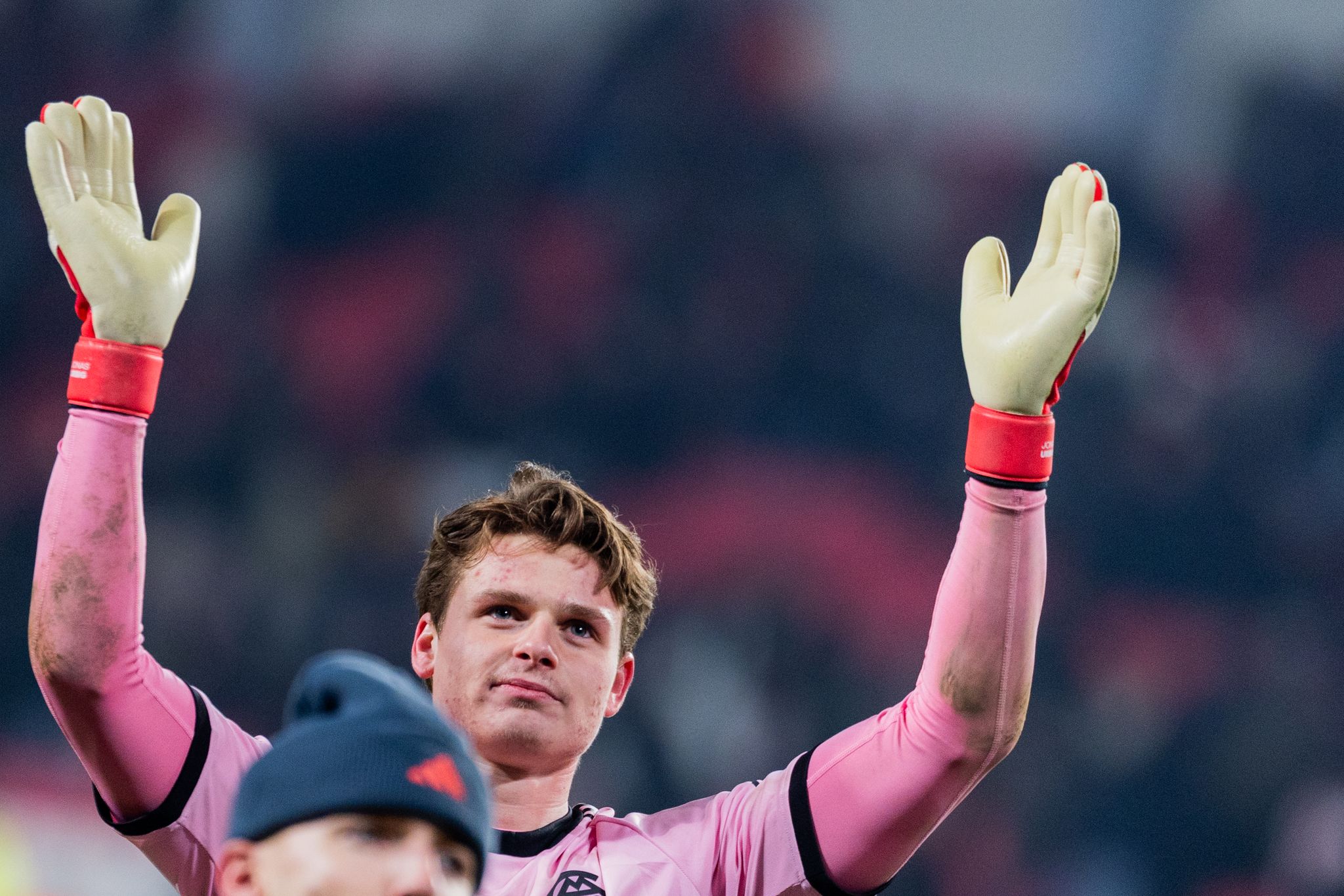 Urbig nach starker Reaktion beim HSV wieder auf der Bank