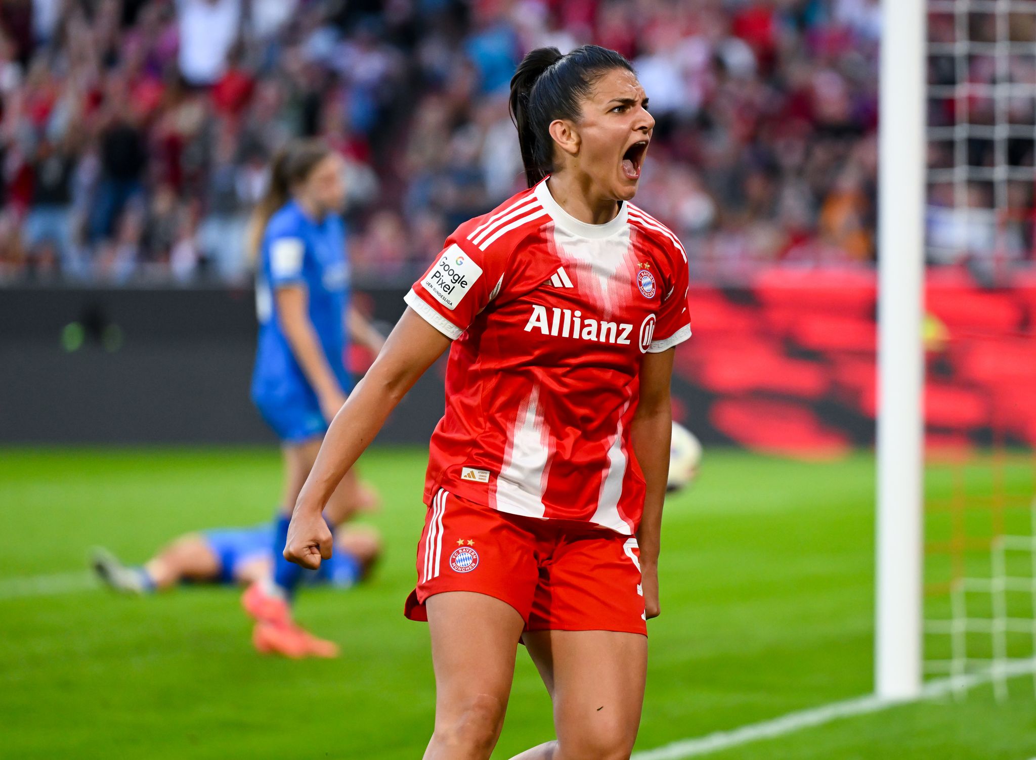 Bayern-Frauen im Schneetreiben mit Sieg gegen RB Leipzig