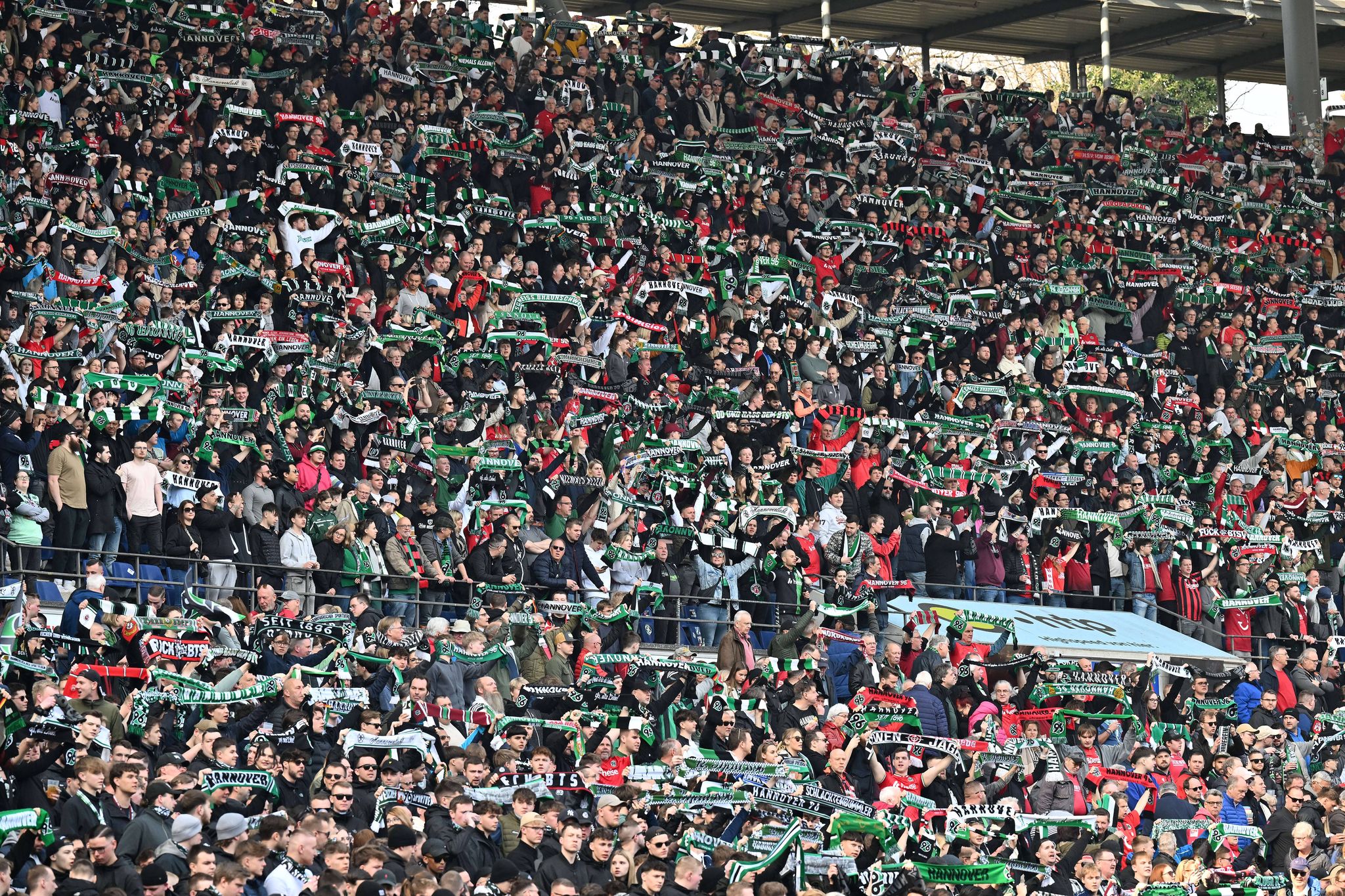 Neuer Plan: Alkoholreduziertes Bier bei Fußball-Derby