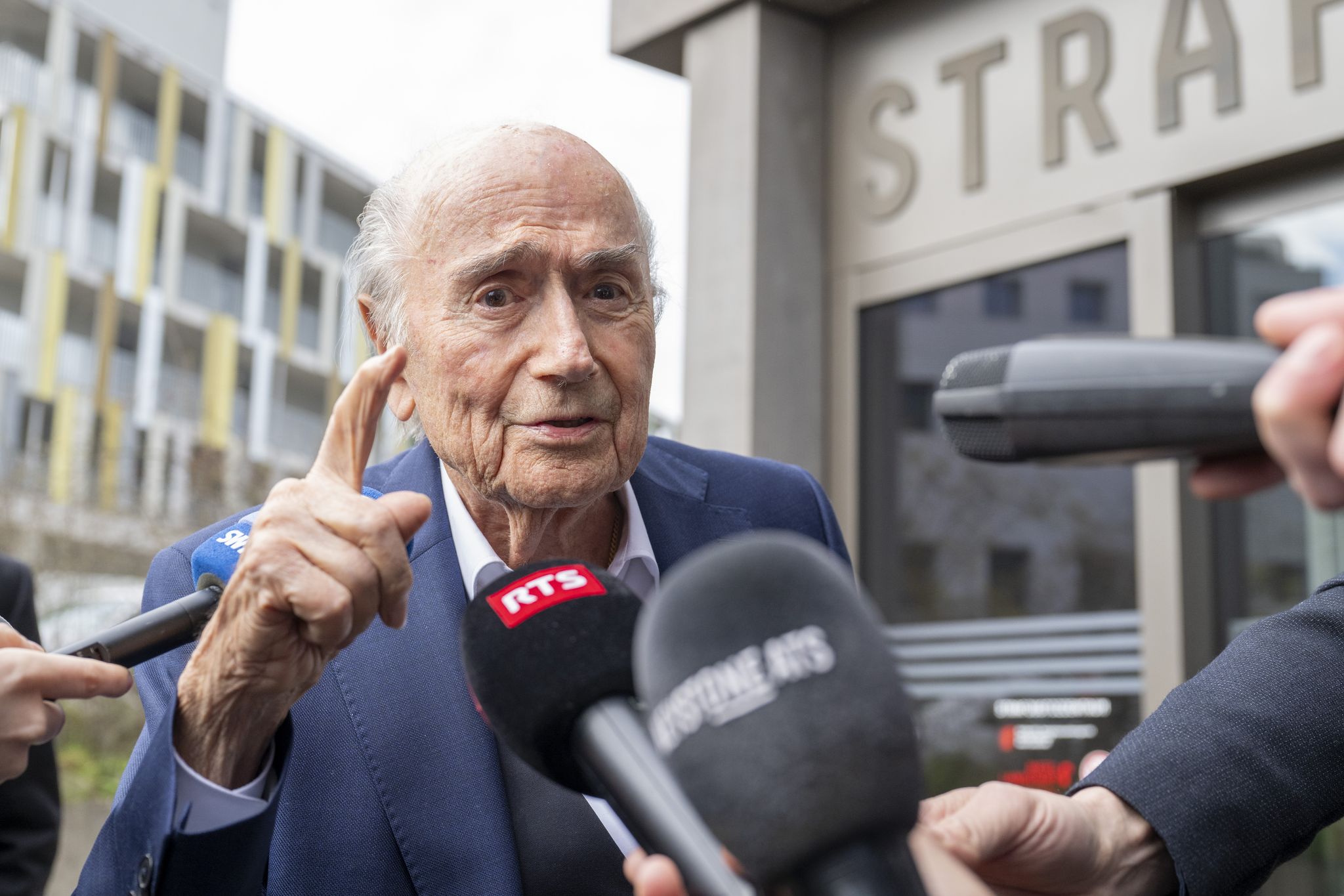 «Diktatur!»: Früherer FIFA-Boss Blatter schimpft