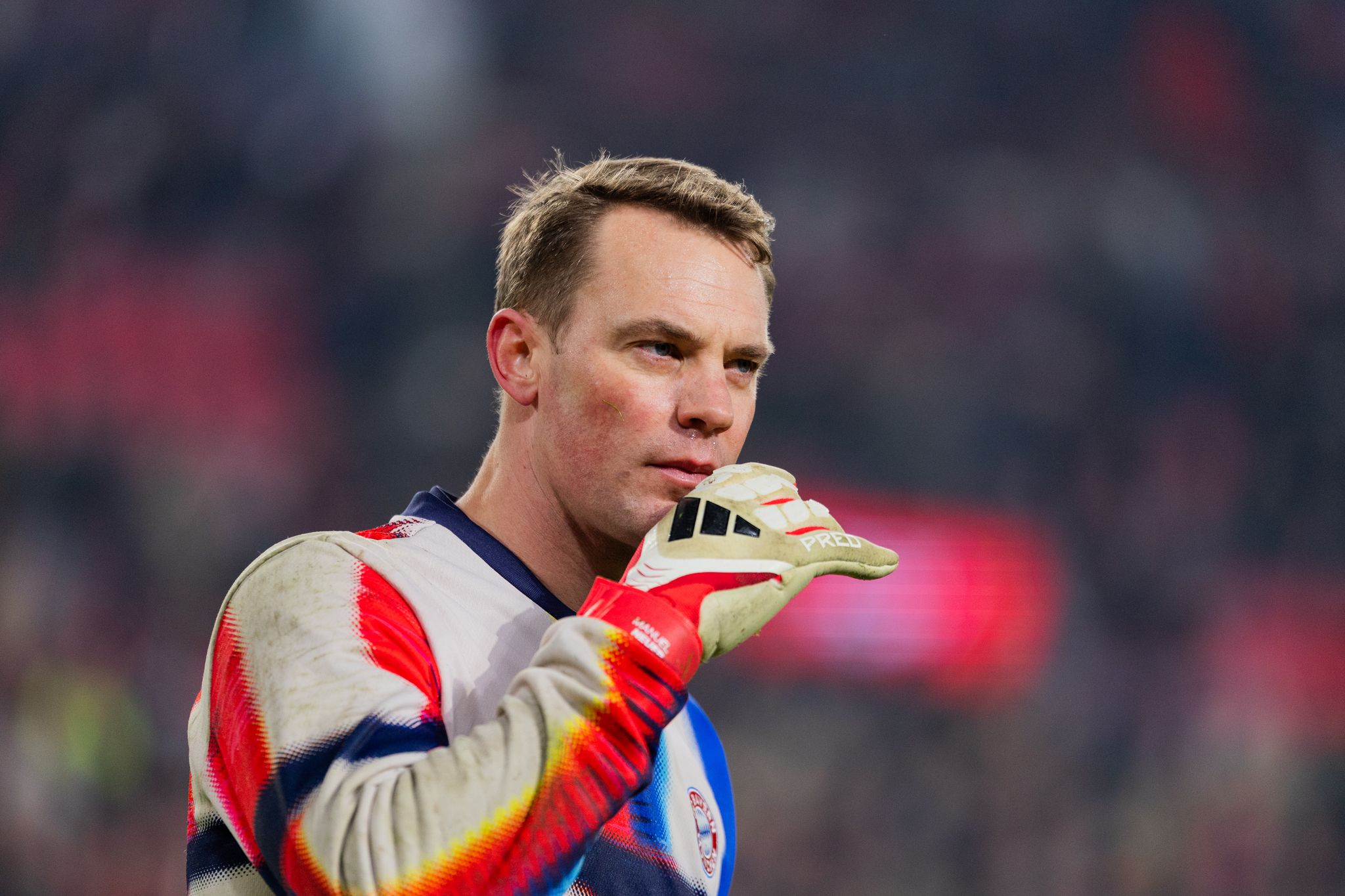 Bayern-Keeper Neuer wünscht sich weniger Zeitspiel bei Ecken