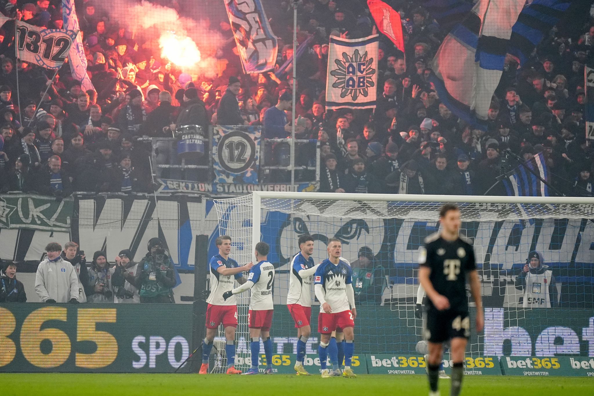 Starker HSV trotzt Über-Bayern ein 2:2 ab